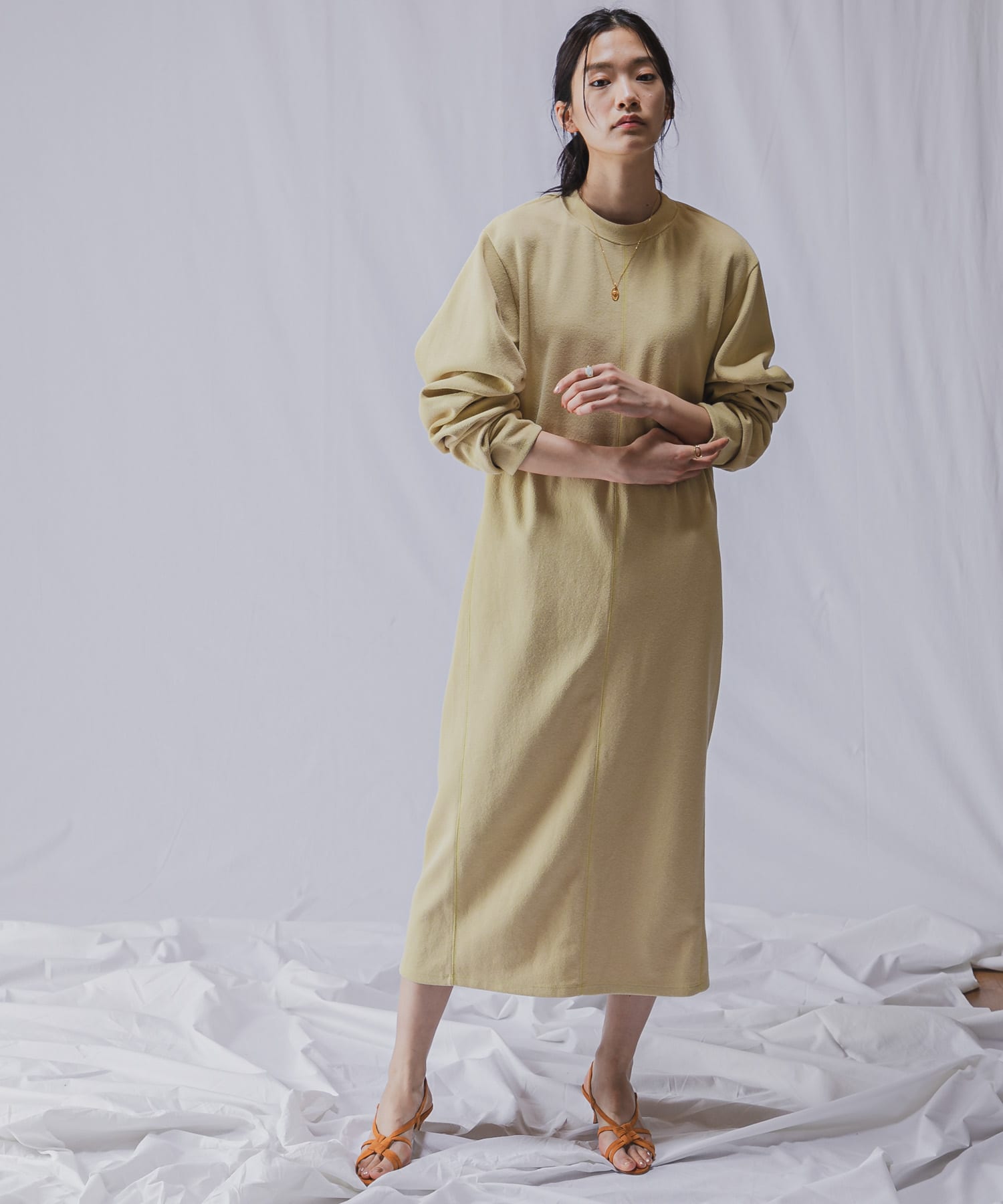 Lirica　shirring cut sew one-piece YELLOW FREE