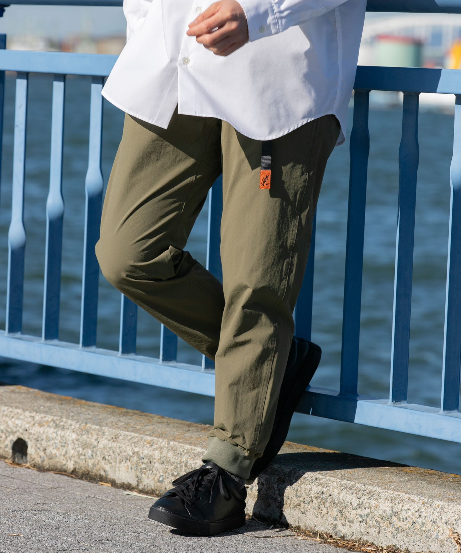 KHAKI