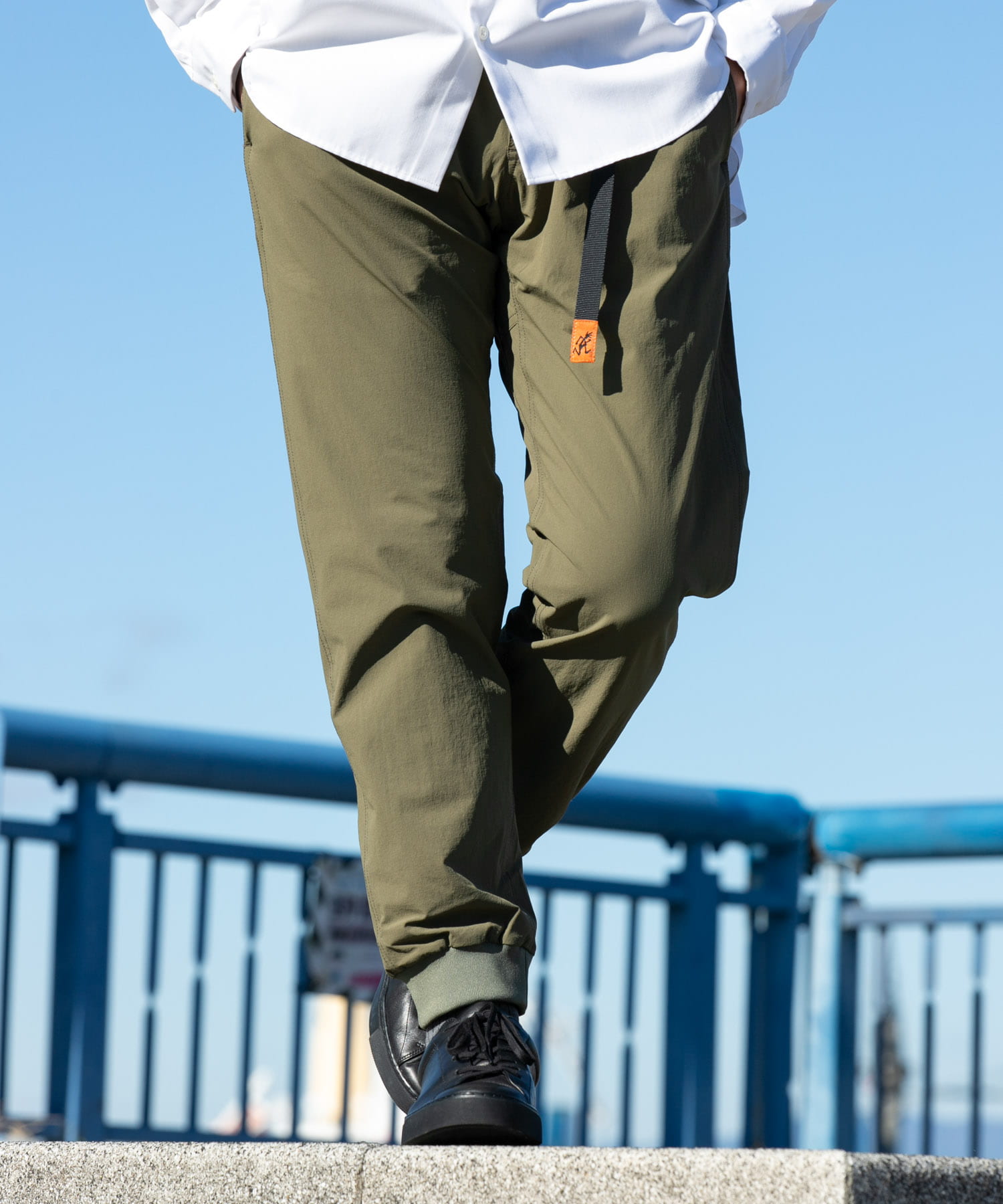 KHAKI