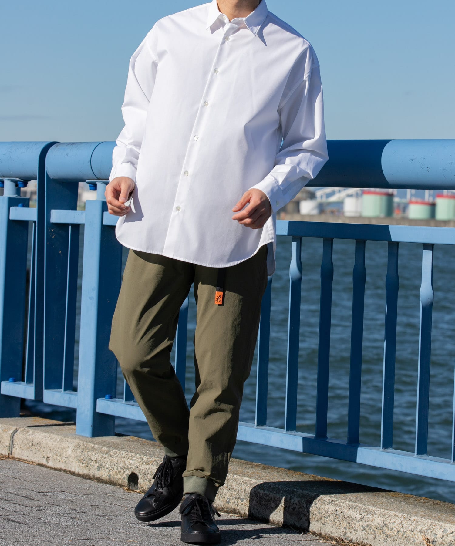 KHAKI
