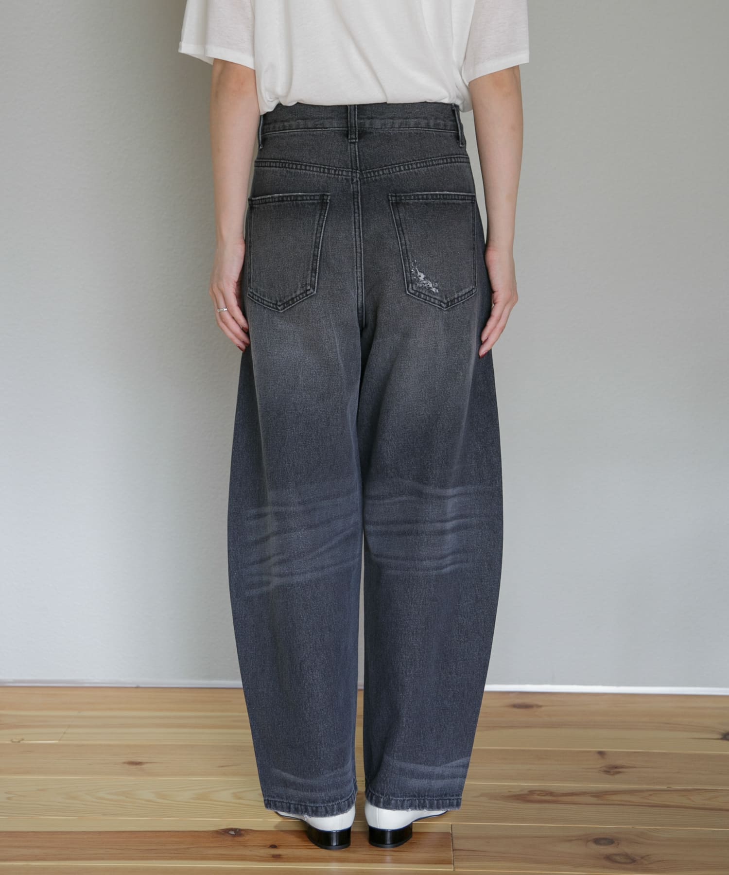 YENN CURVED SEAM DENIM PANTS(36 GRAY): ボトム｜URBAN RESEARCH公式