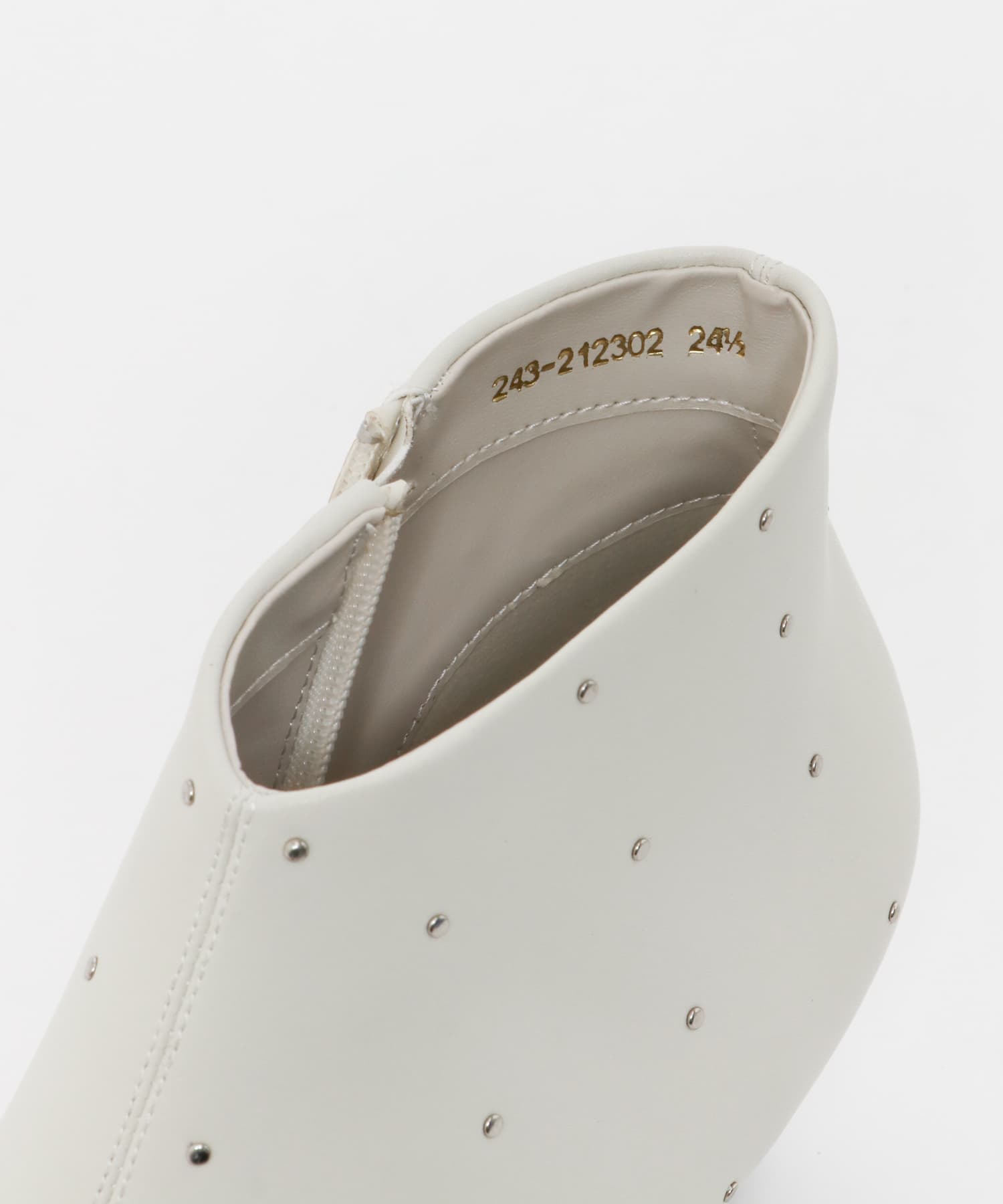 LE VERNIS　Stud pointed boots ホワイト 23.5