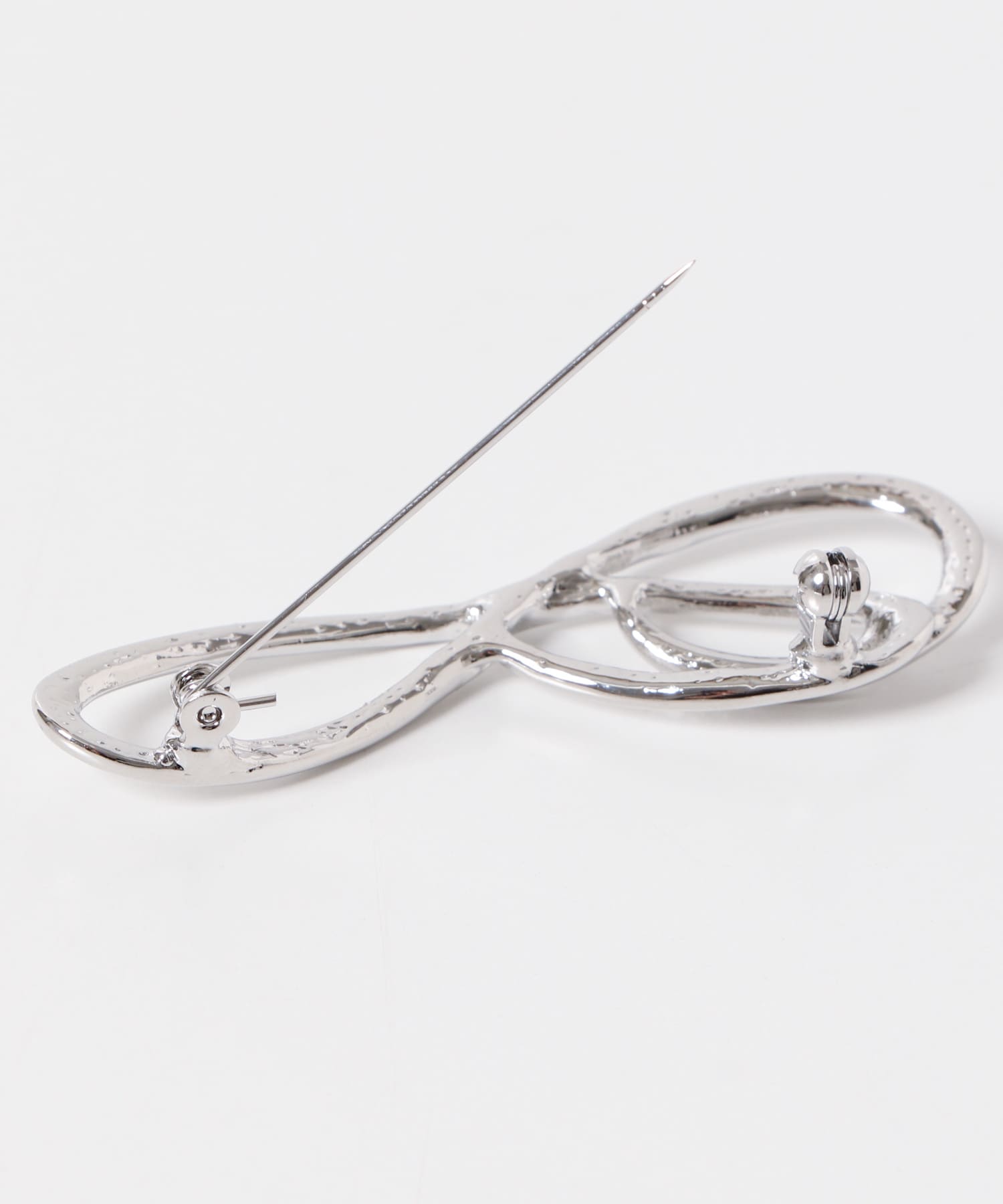 AVALON　バーチカルブローチ SILVER -