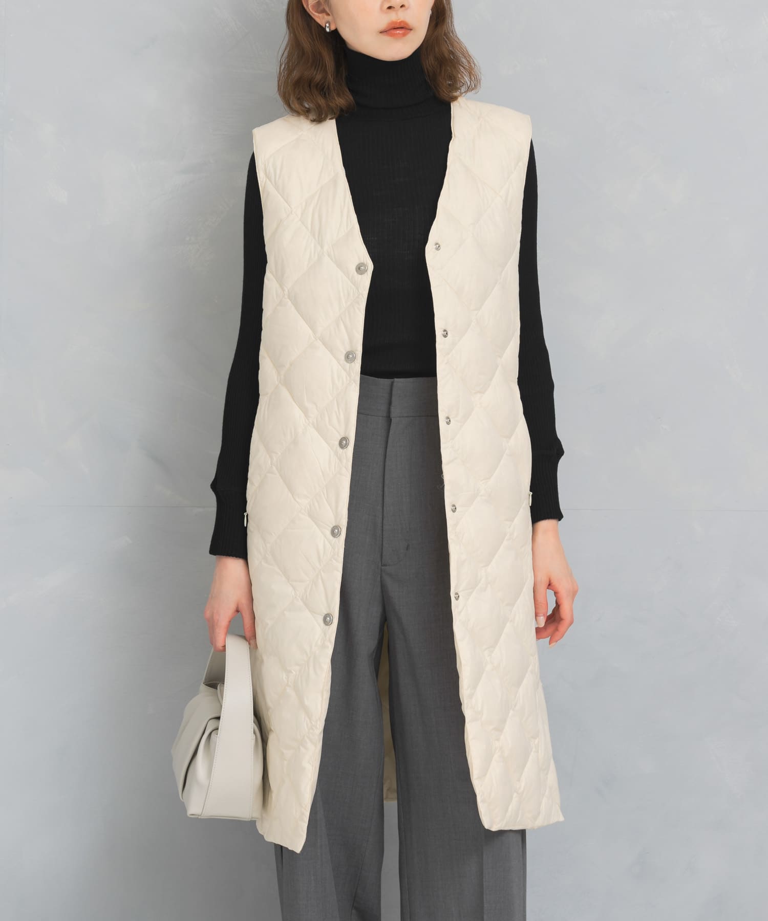 TAION　VNECK LONG DOWN GILET