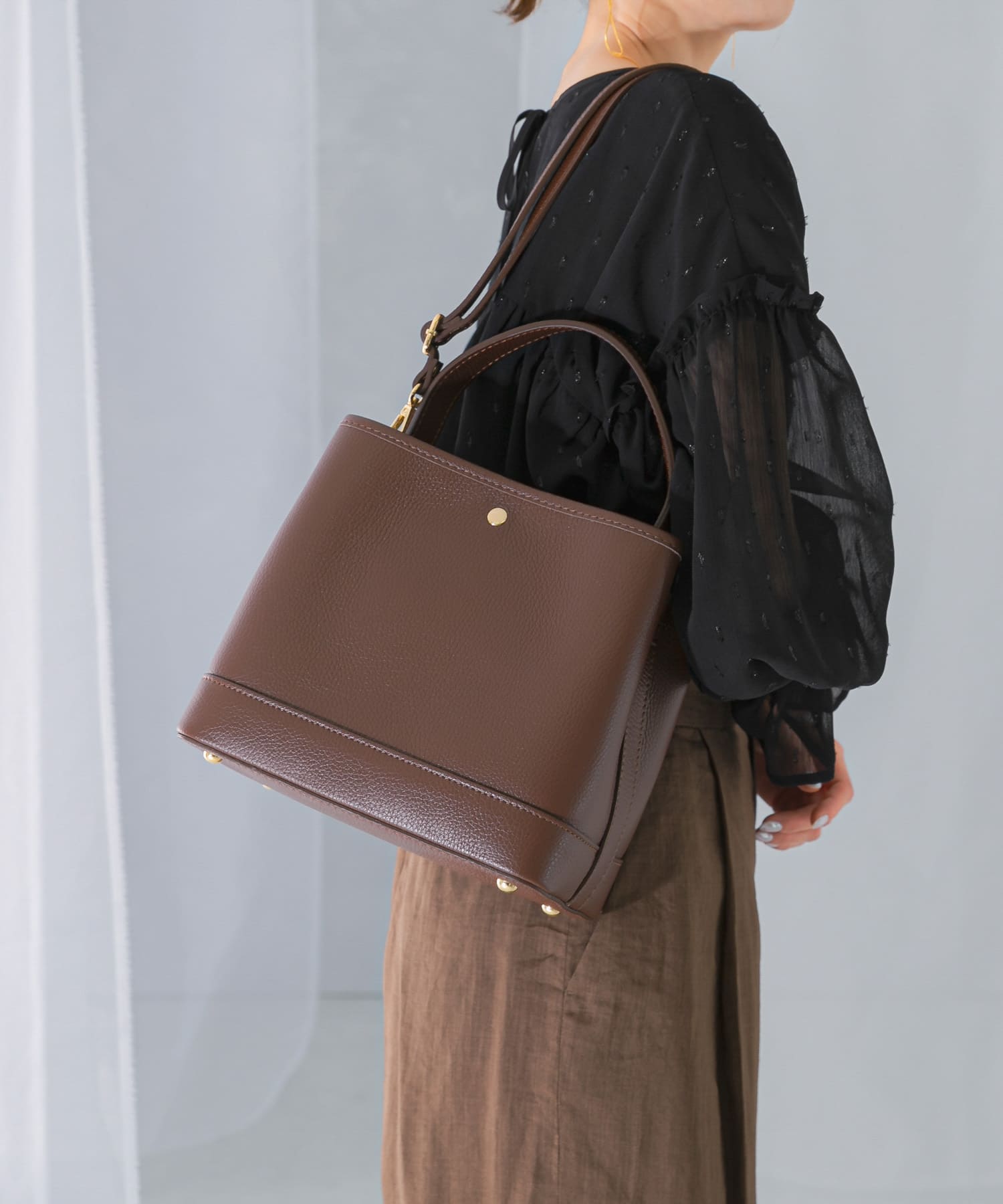 AULENTTI　スクエアBAG MOKA -