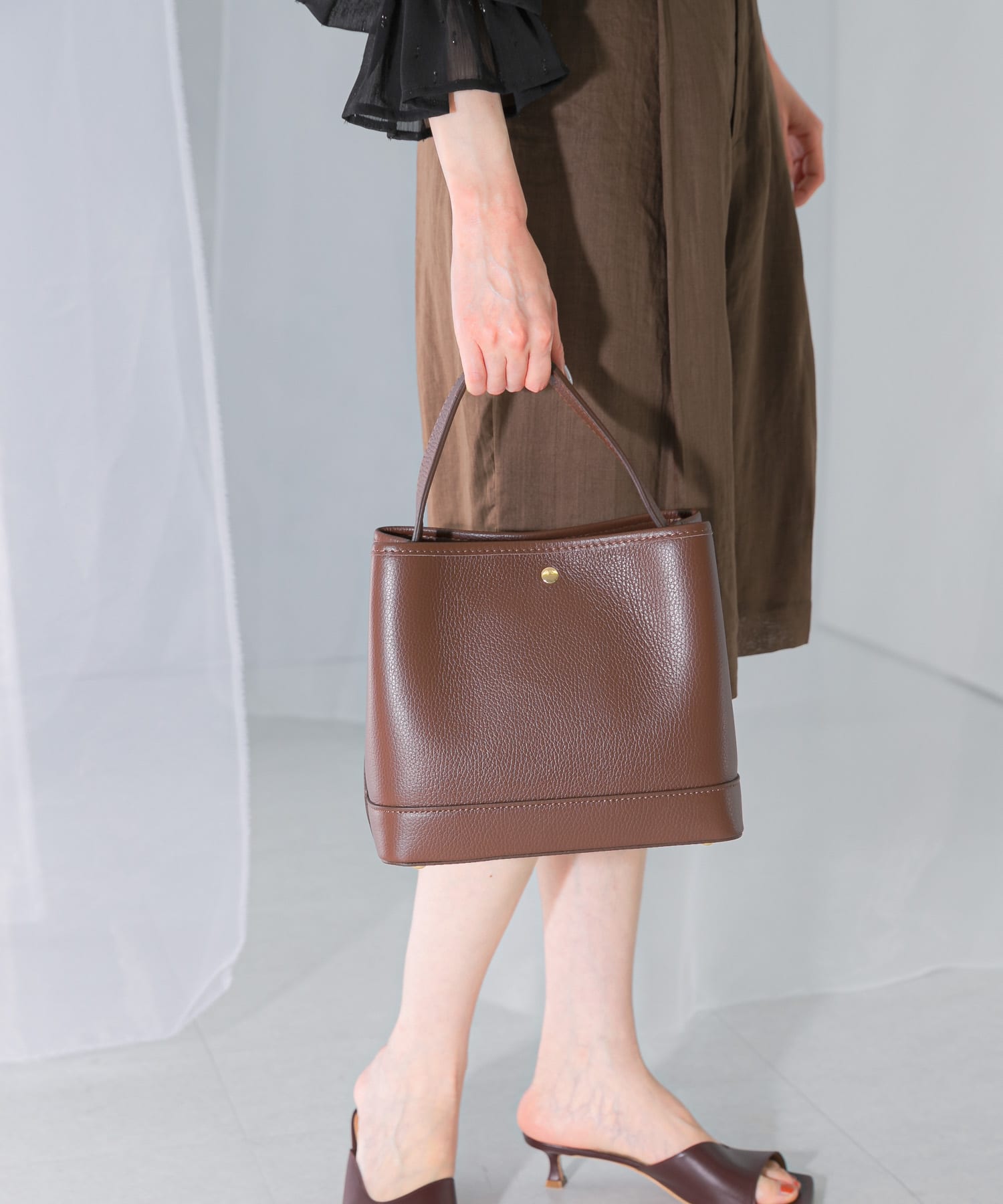 AULENTTI　スクエアBAG MOKA -
