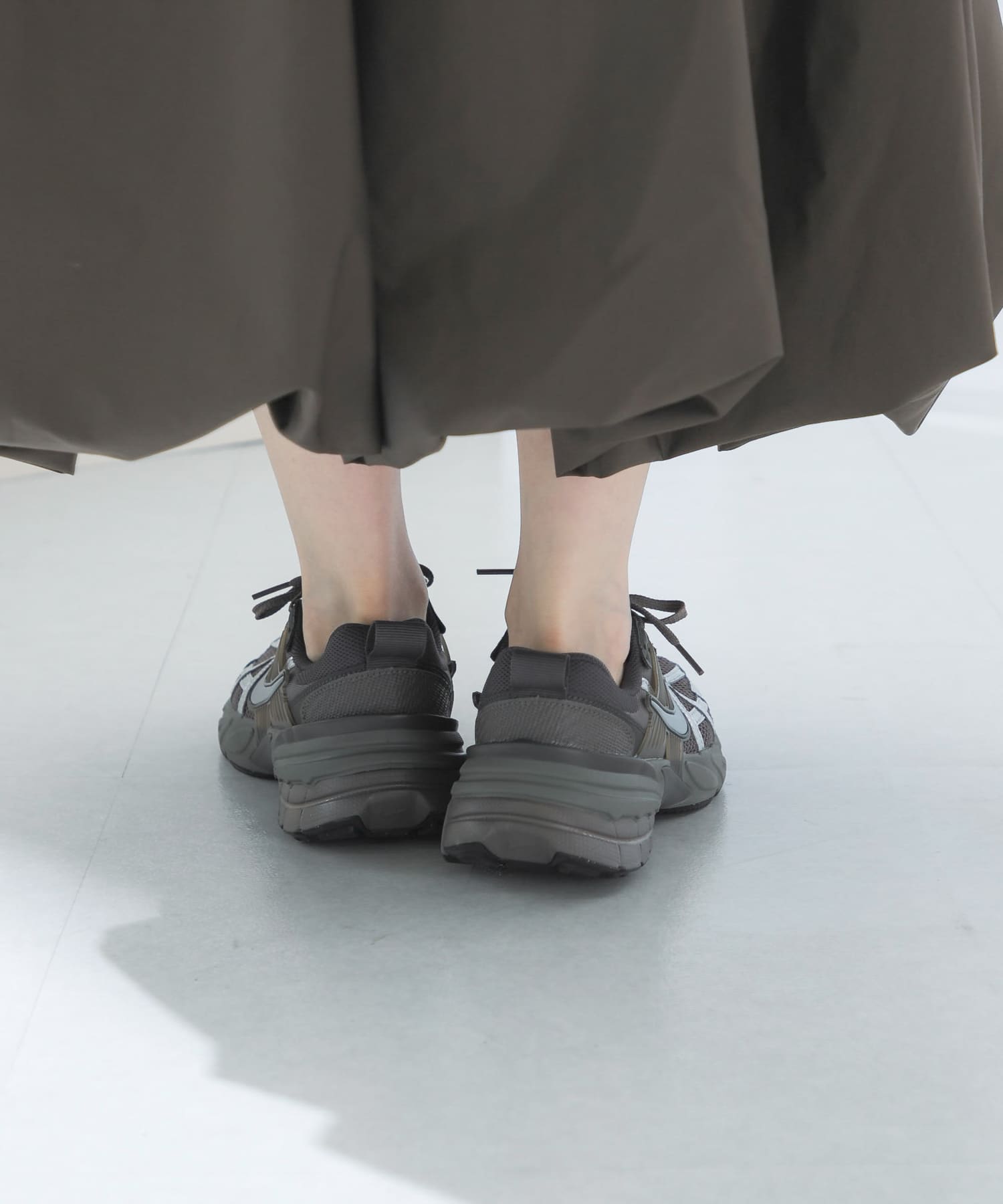 NIKE　V2K ラン CAVE STONE 24
