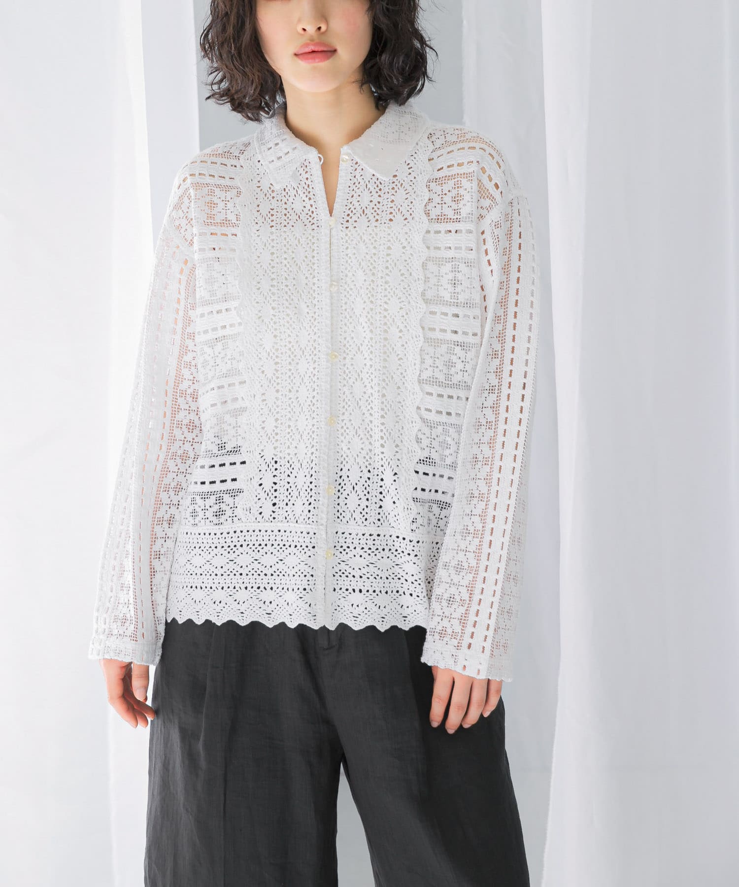 sara mallika　COTTON BORDER LACE TOP