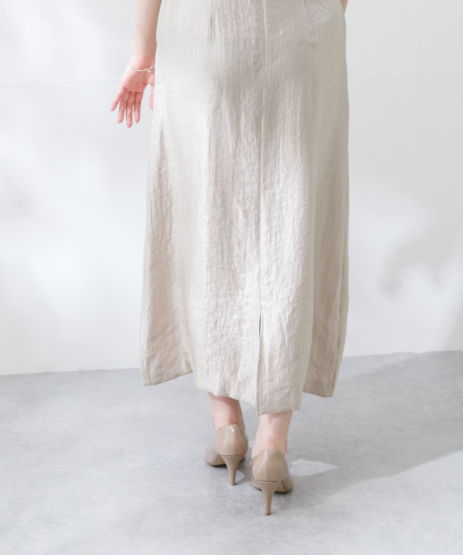 beige
