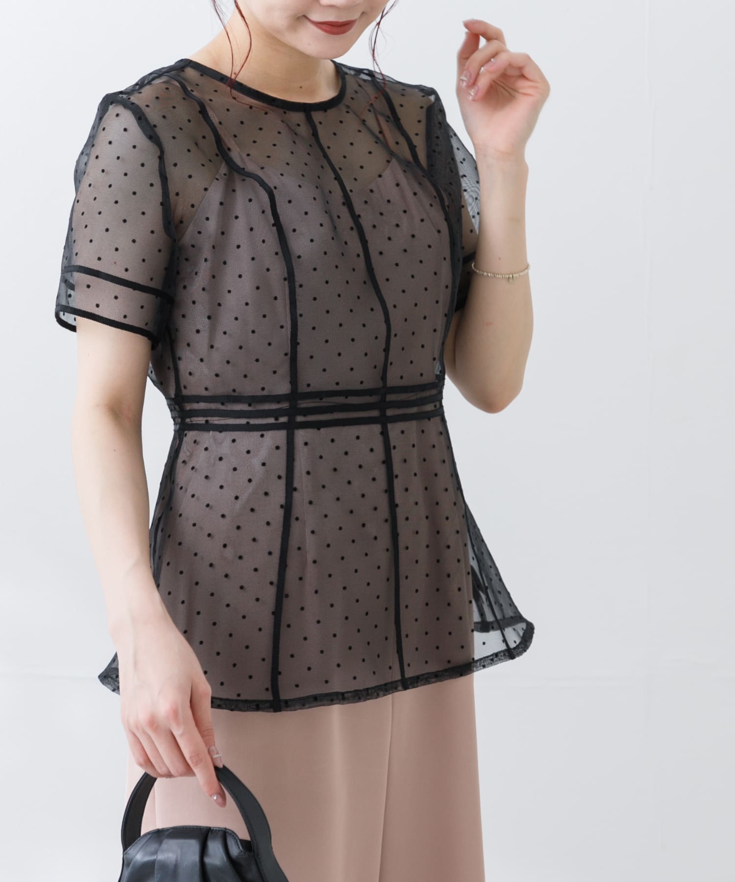 身長：163cm サイズ：38