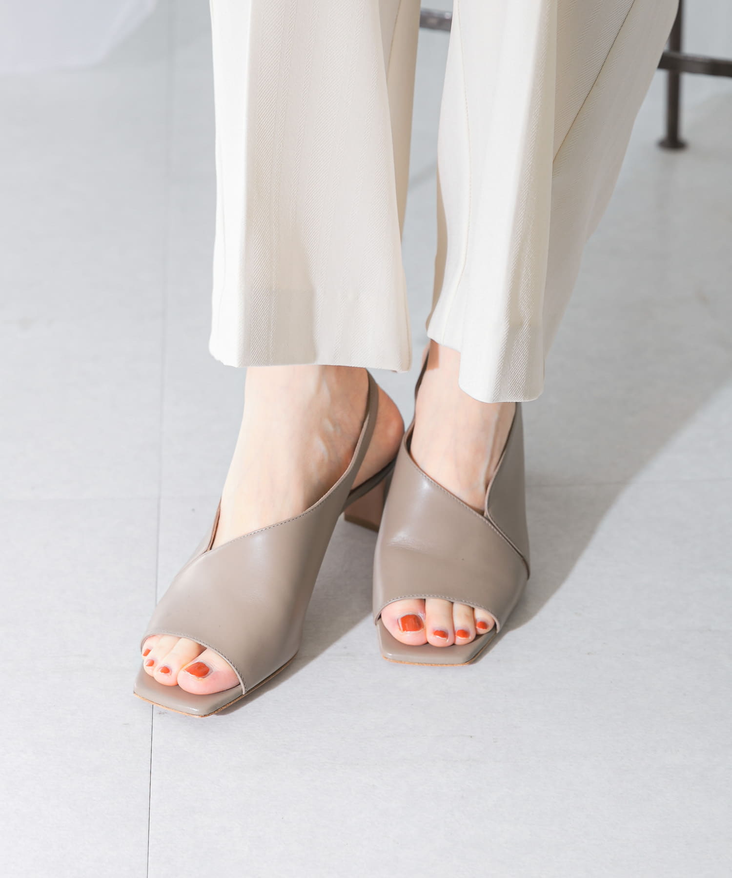 PELLICO バッグストラップサンダル(36 TAUPE): シューズ｜URBAN
