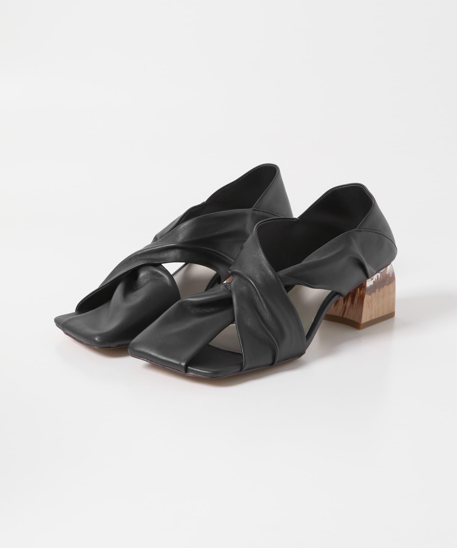 ALM.　HEIDI LEATHER PUMPS
