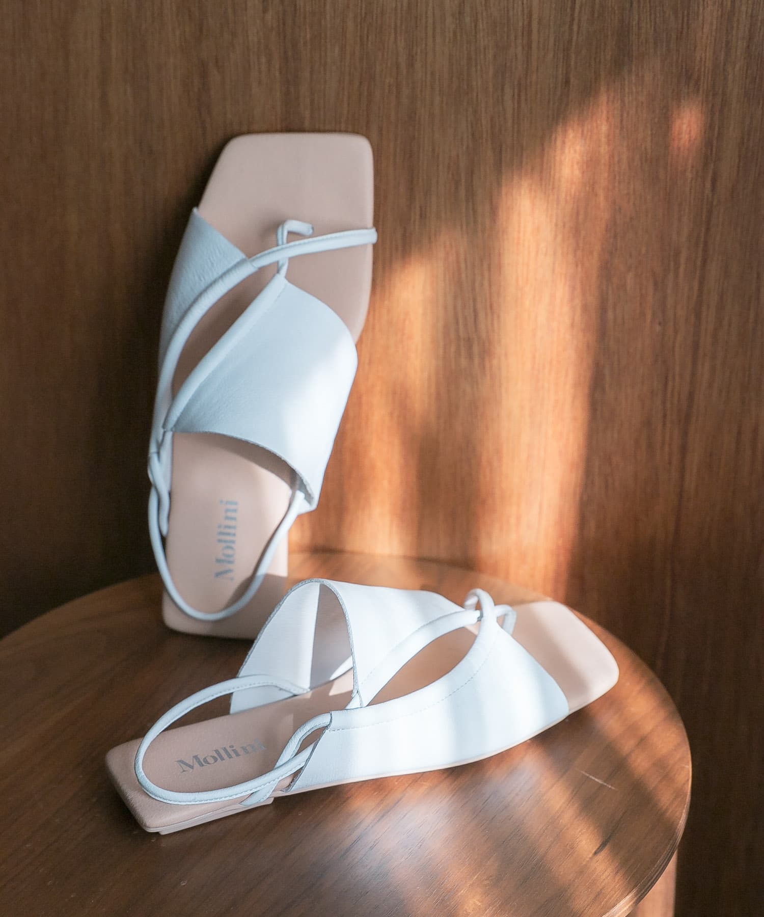 Mollini　クロスフラットサンダル WHITE 36