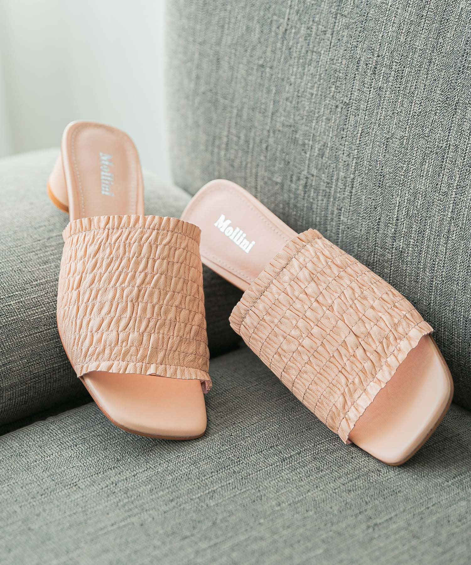 Mollini　ギャザーサンダル NUDE 36