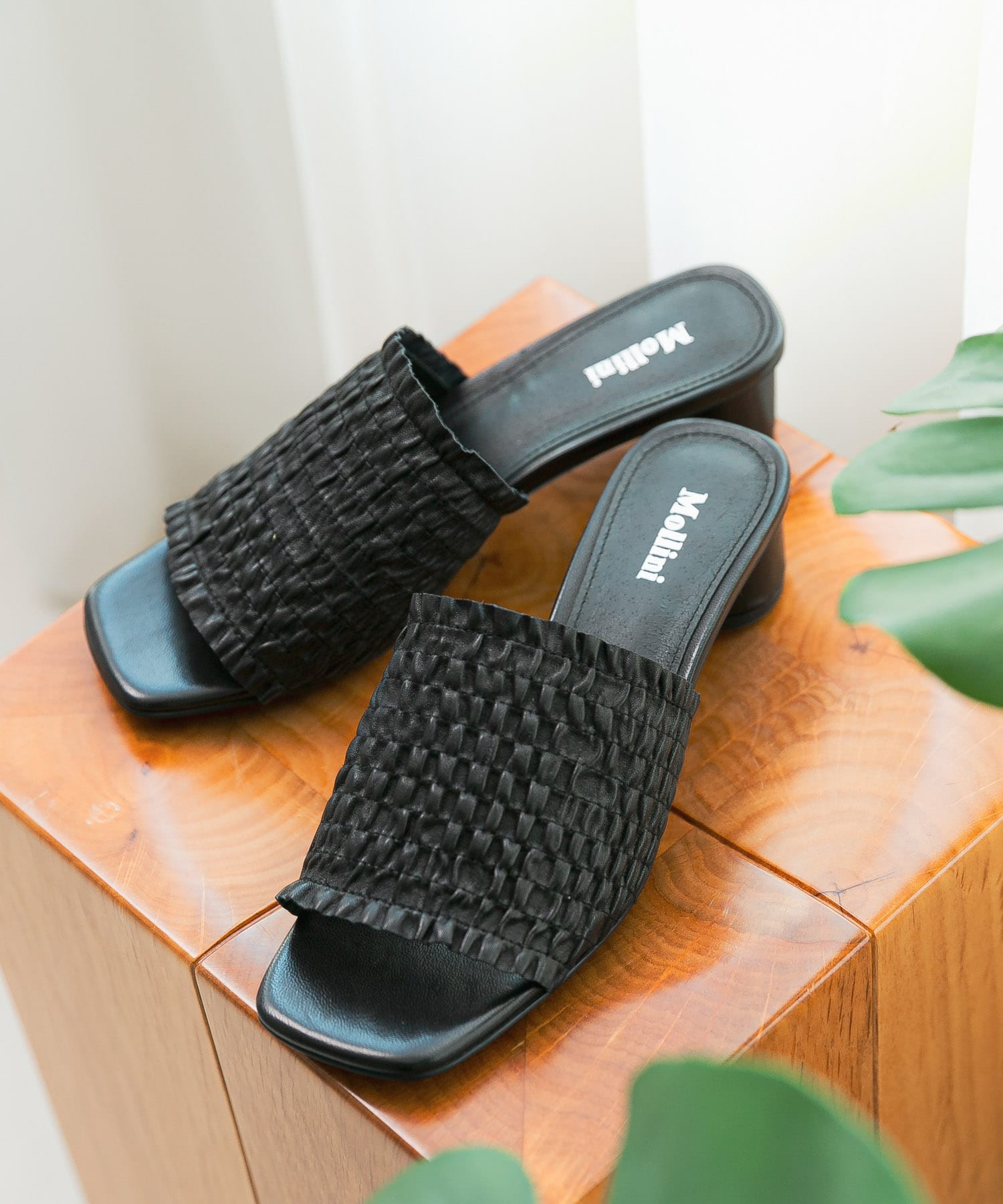 Mollini　ギャザーサンダル BLACK 36