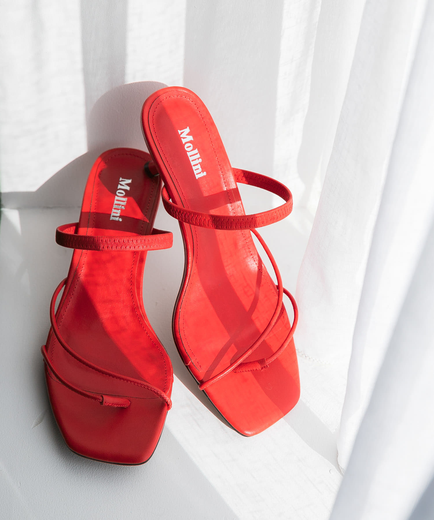 Mollini　ナローストラップサンダル RED 36