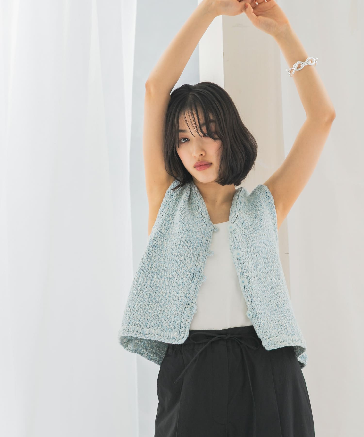 AMOMENTO SCOOP NECK TWO WAY VEST(0 BEIGE): トップス｜URBAN