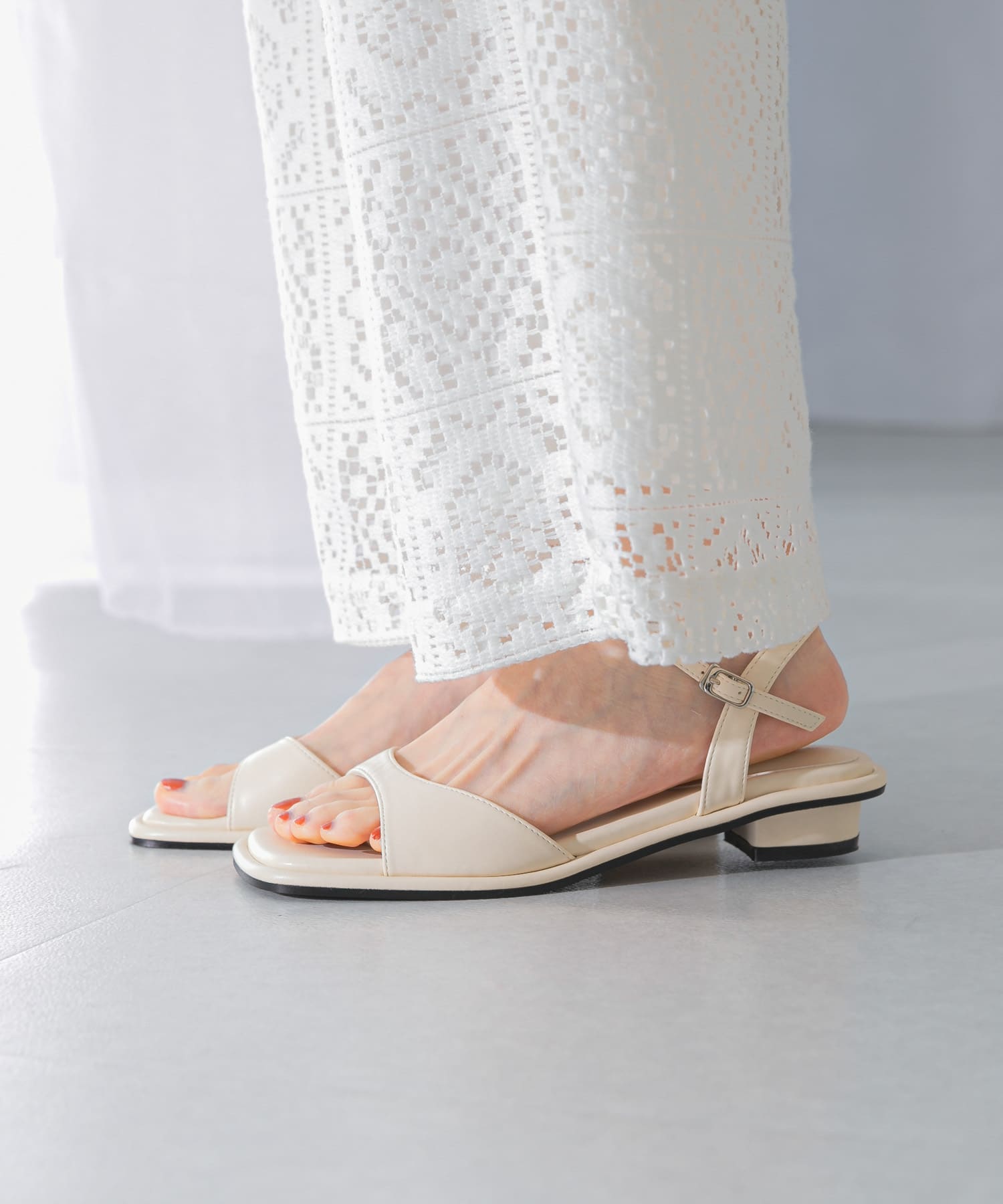 KOMOREBI MUSEUM　SANDAL IVORY 23