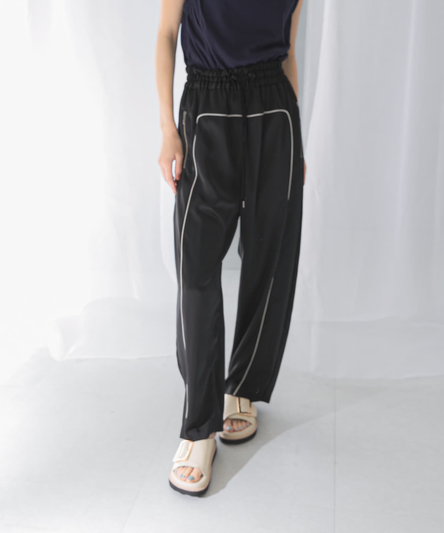 PROTAGONISTA　Satin Line Pants
