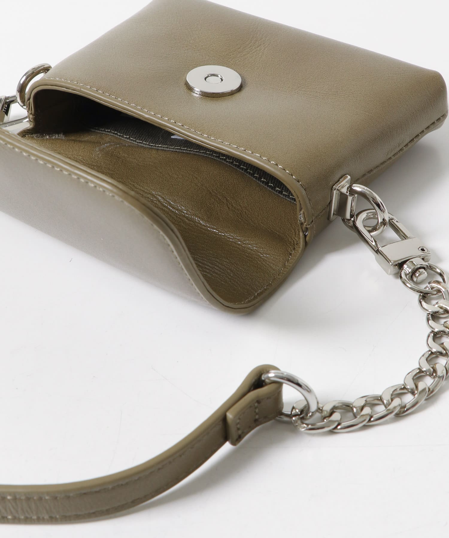 YENN　CHAIN BELT POUCH KHAKI FREE