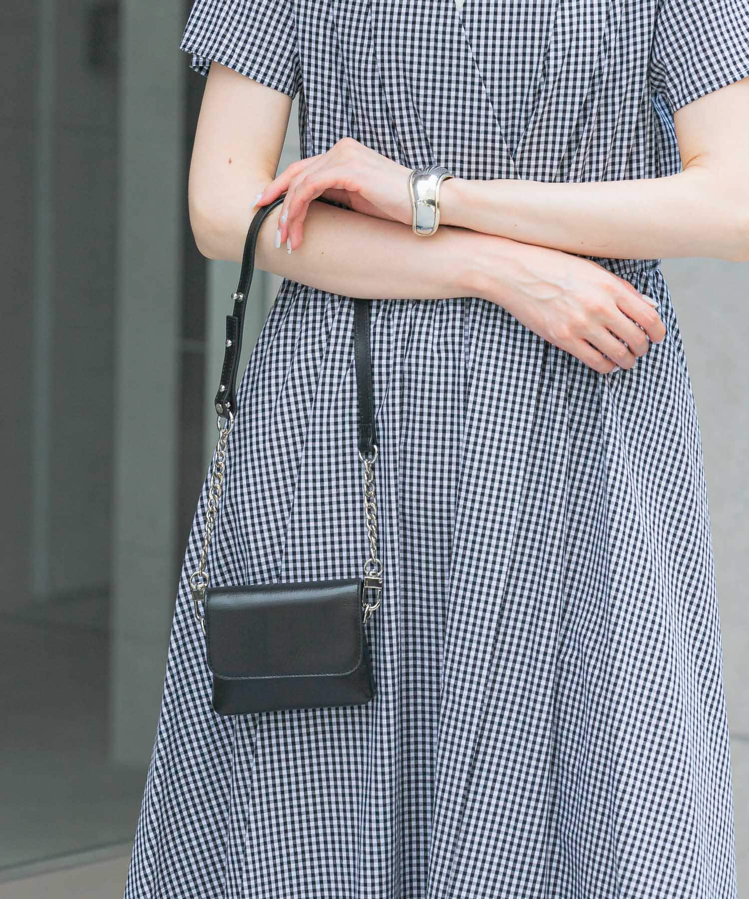 YENN　CHAIN BELT POUCH BLACK FREE