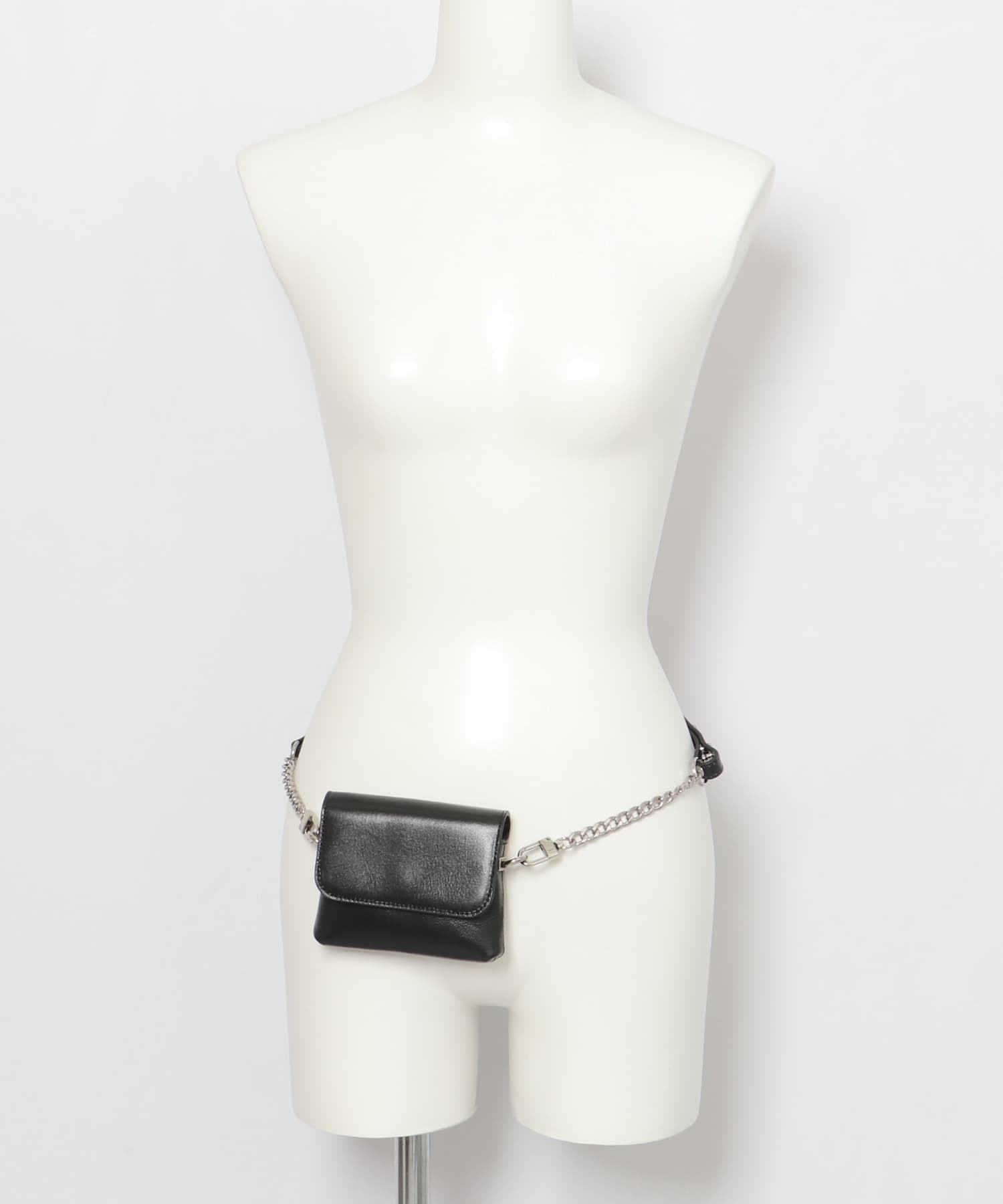 YENN　CHAIN BELT POUCH BLACK FREE
