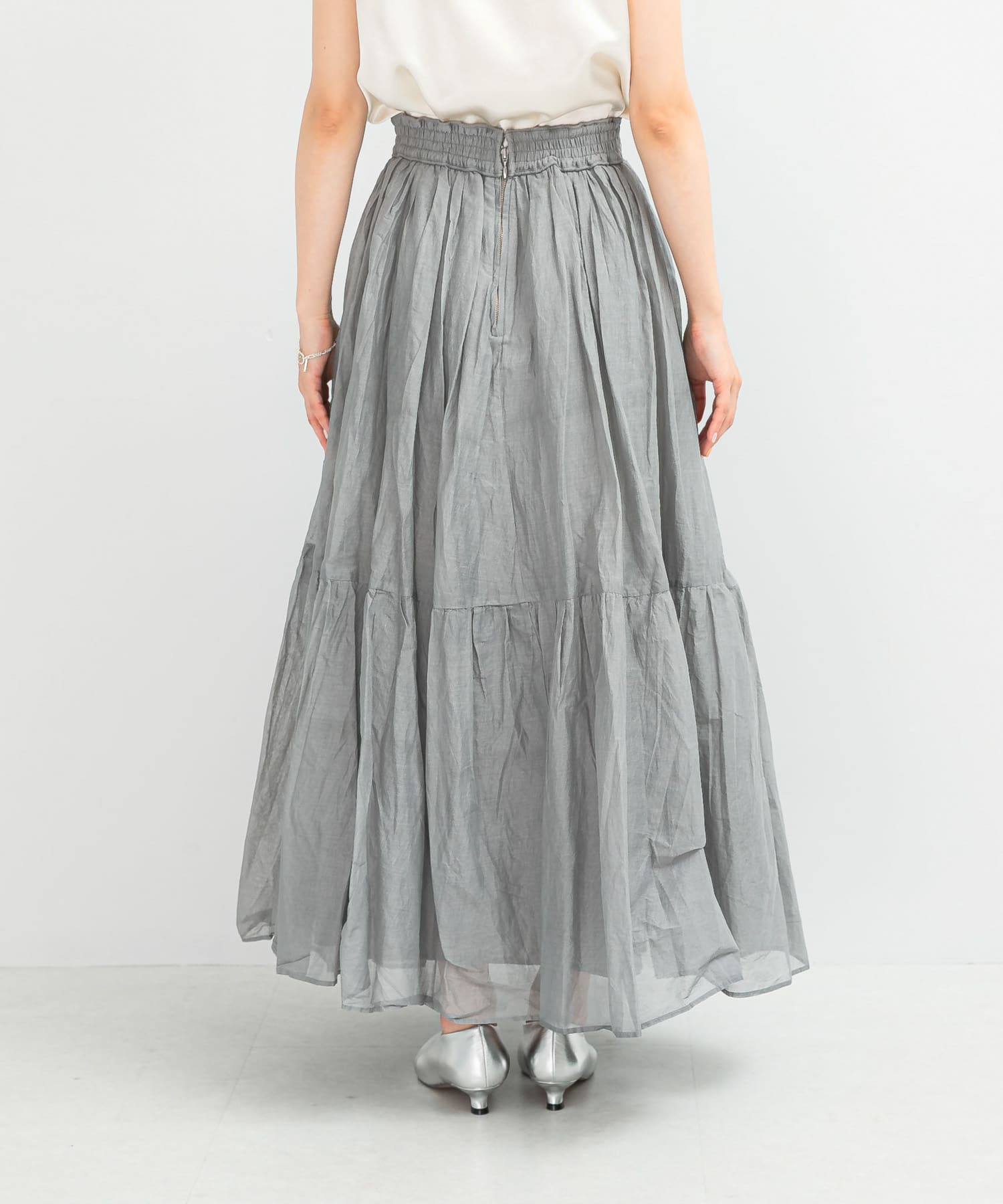 GRAY