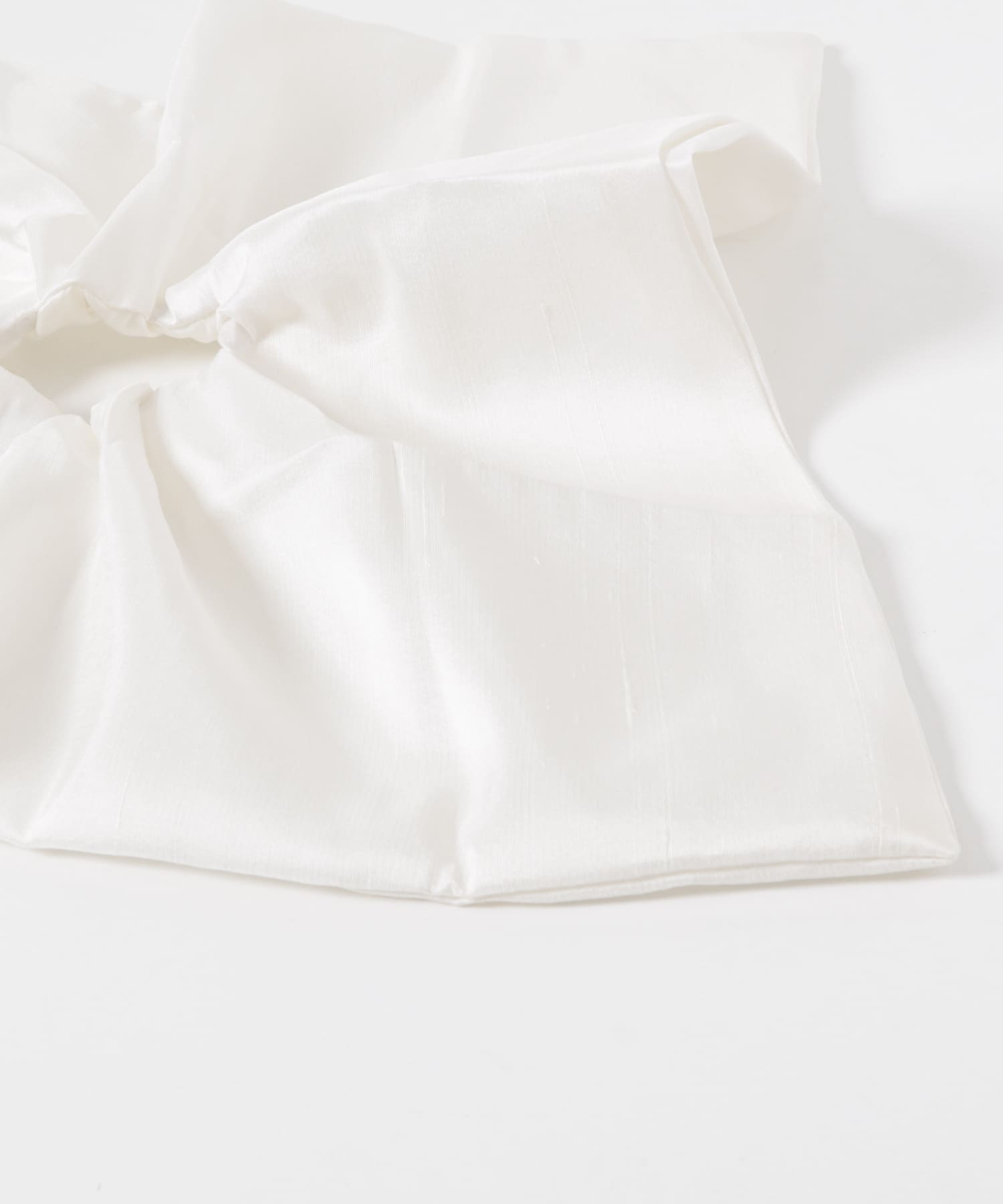 heyep　Silk Square Large Scrunchie WHITE -