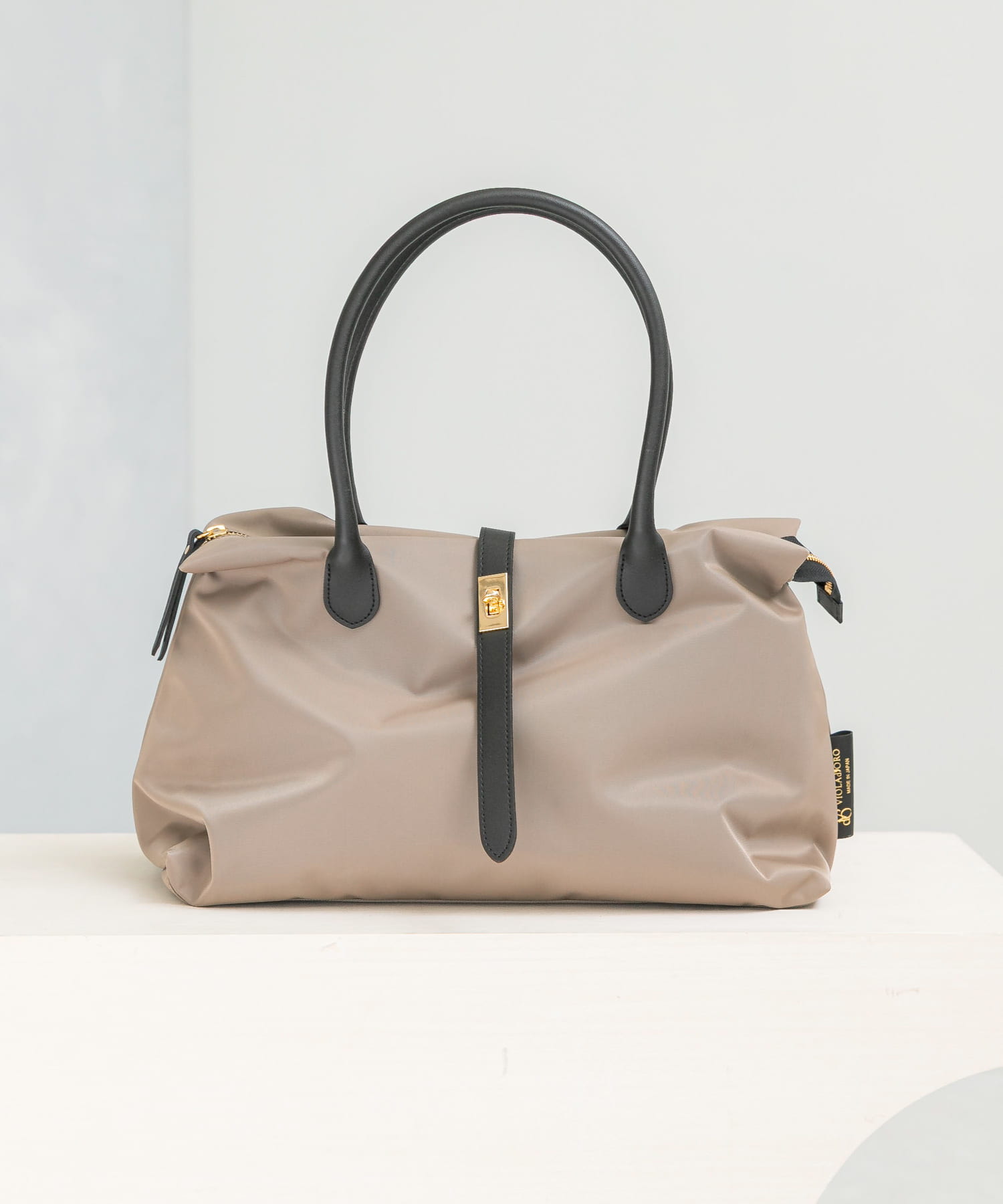 VIOLA d’ORO　BIANCA スクエアバッグ