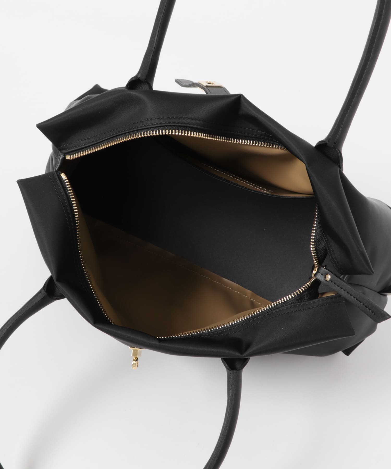 VIOLAd’ORO　BIANCA スクエアバッグ black -