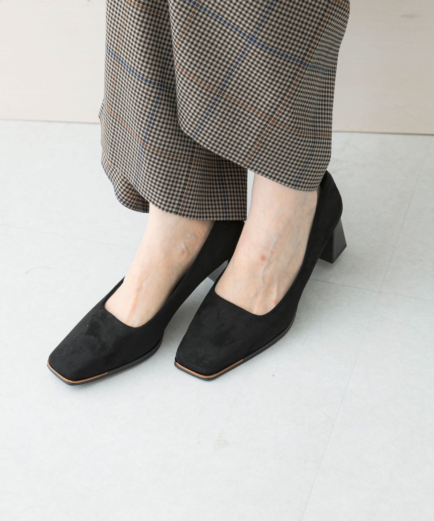 MOHI　スエードパンプス