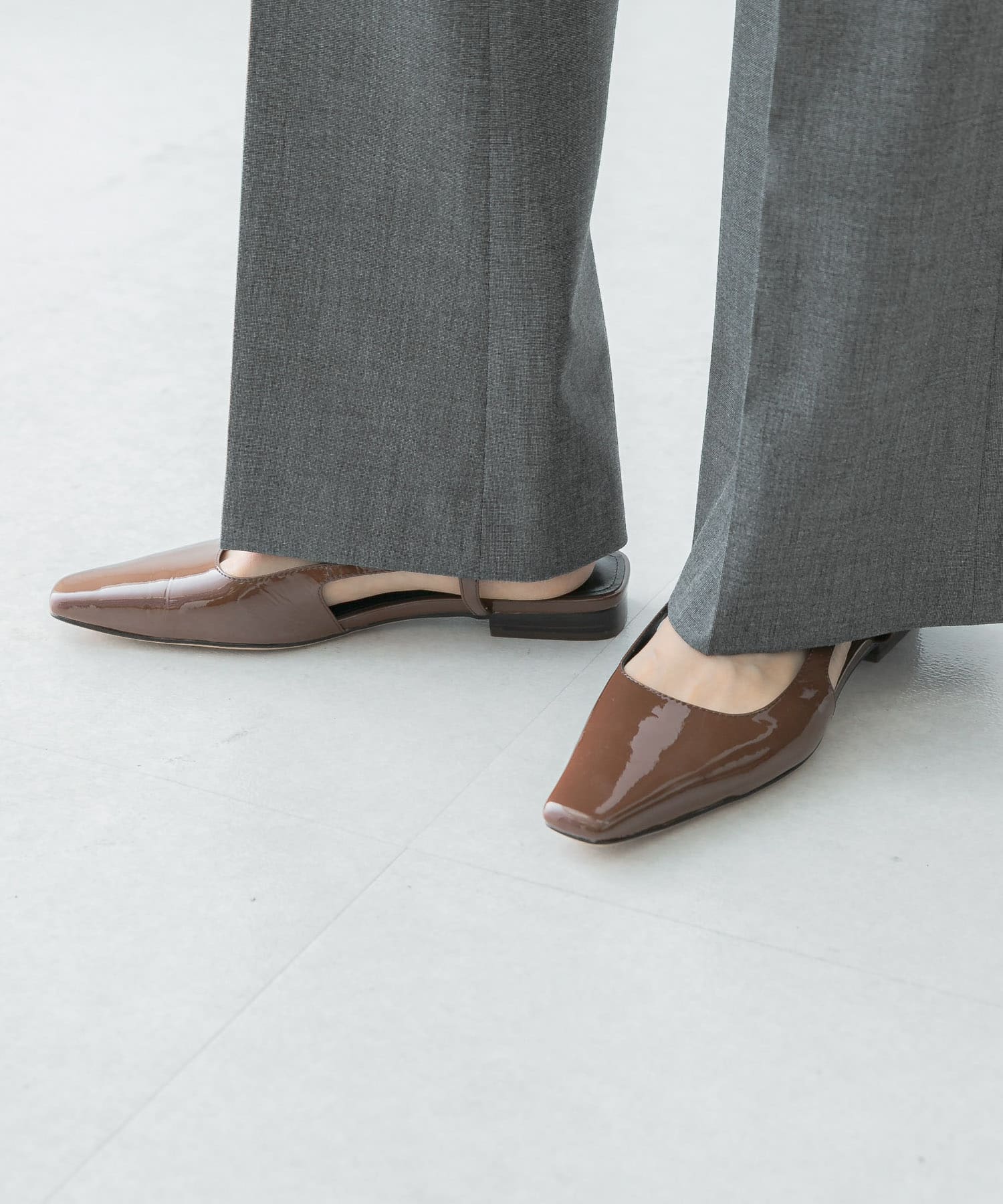 Mollini　エナメルフラットシューズ