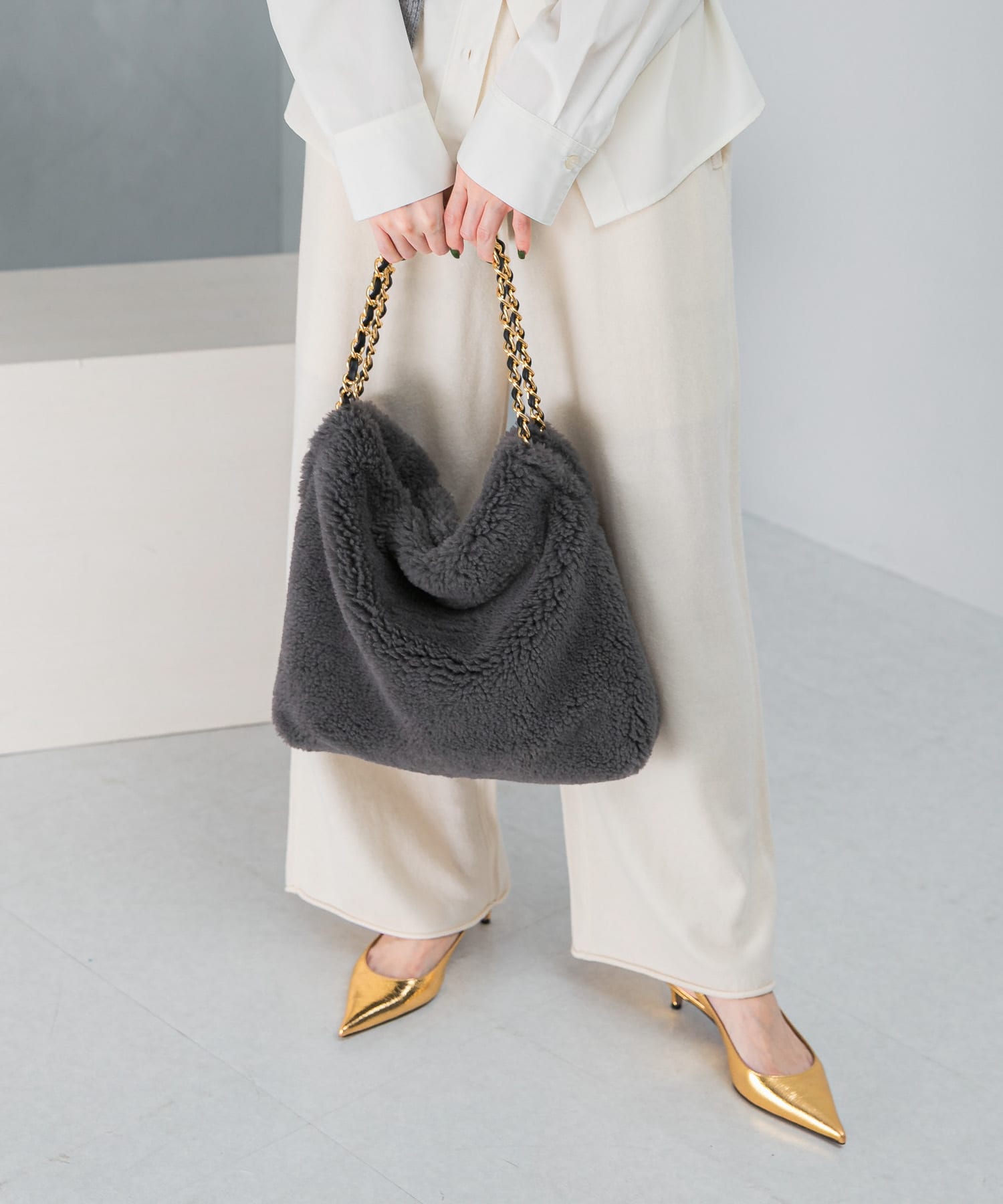 VIOLA d’ORO　エコファーショルダーS dgray -