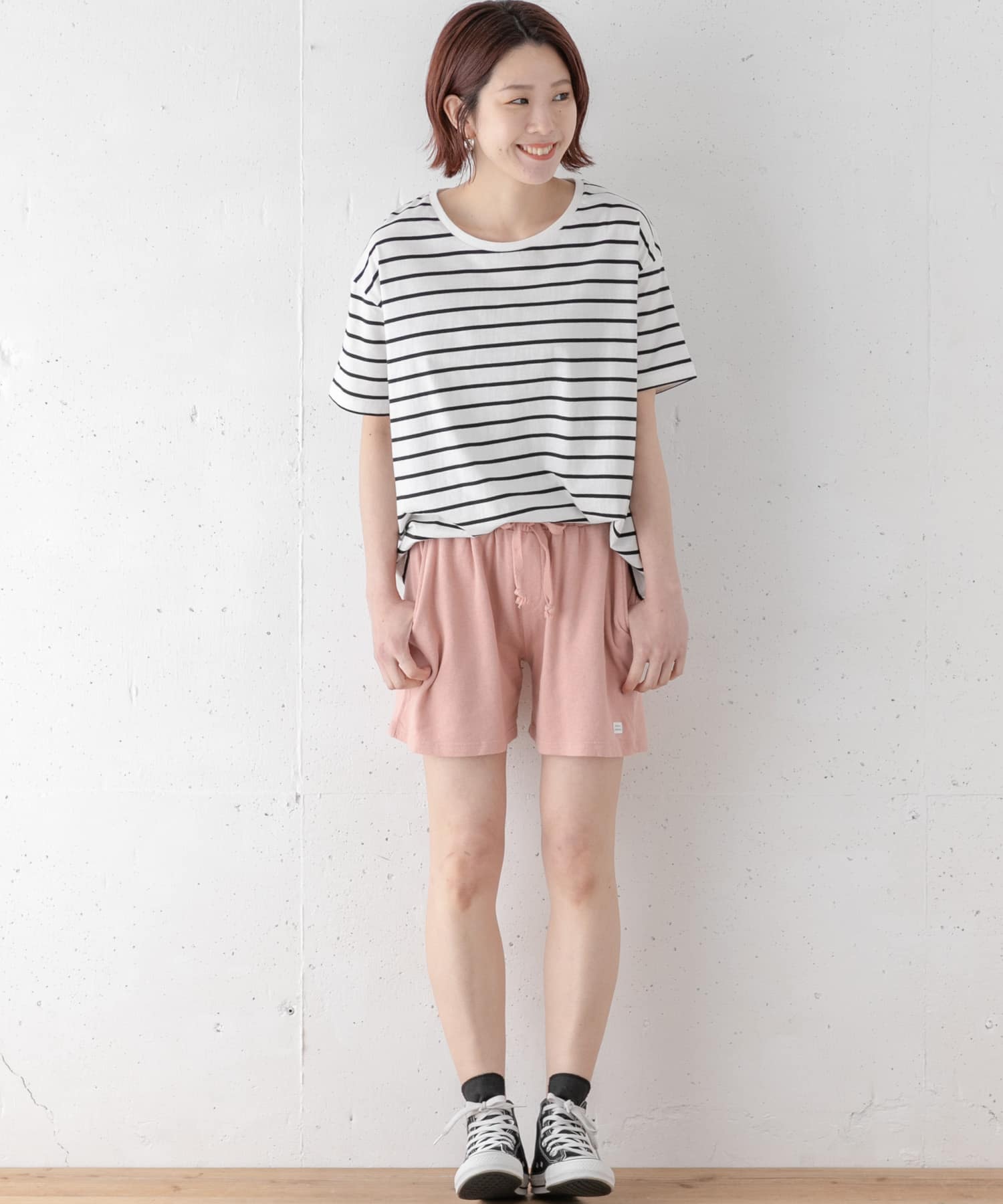 ベージュ