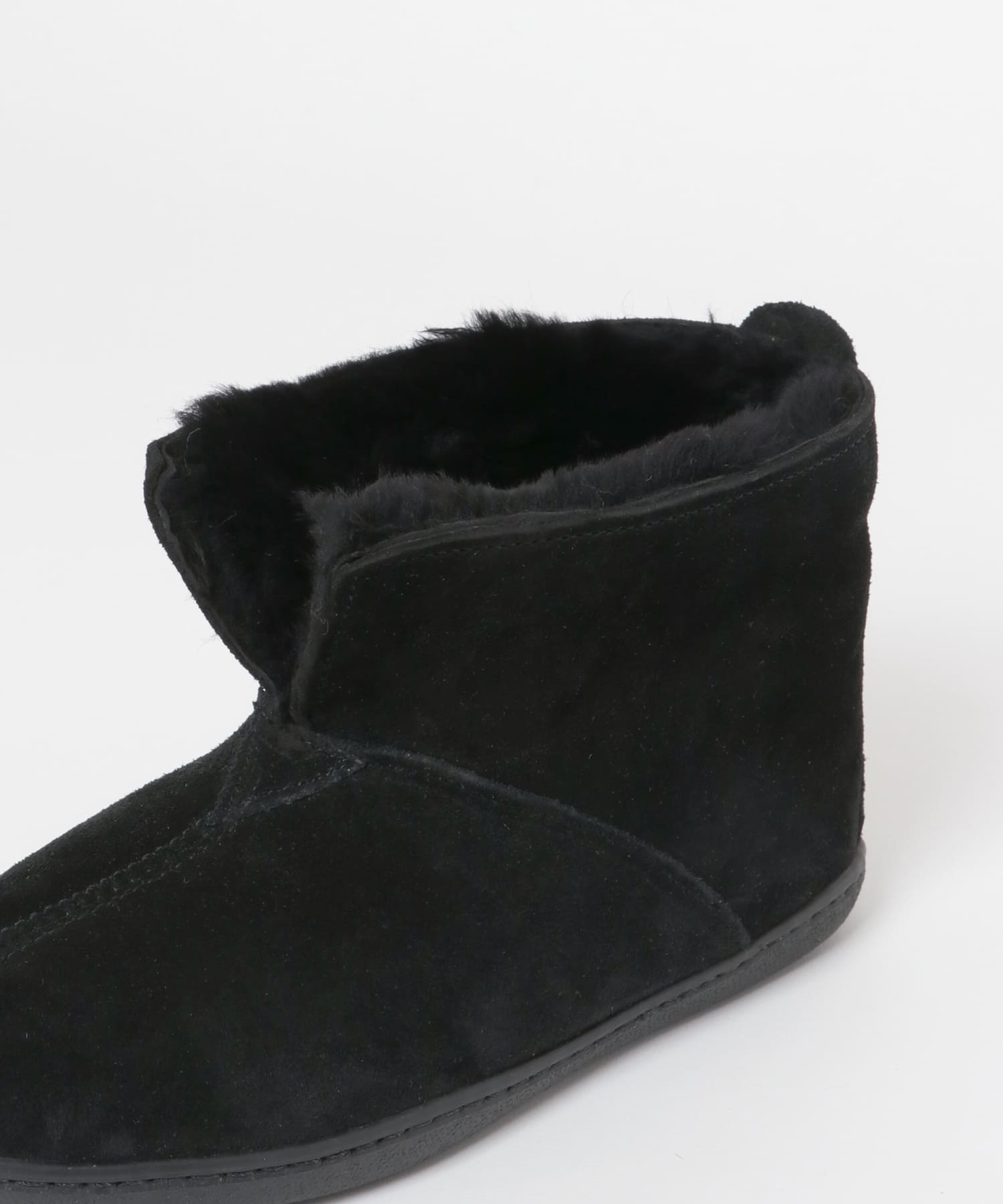 MINNETONKA　SHEEPSKIN ANKLE BOOT Black 6