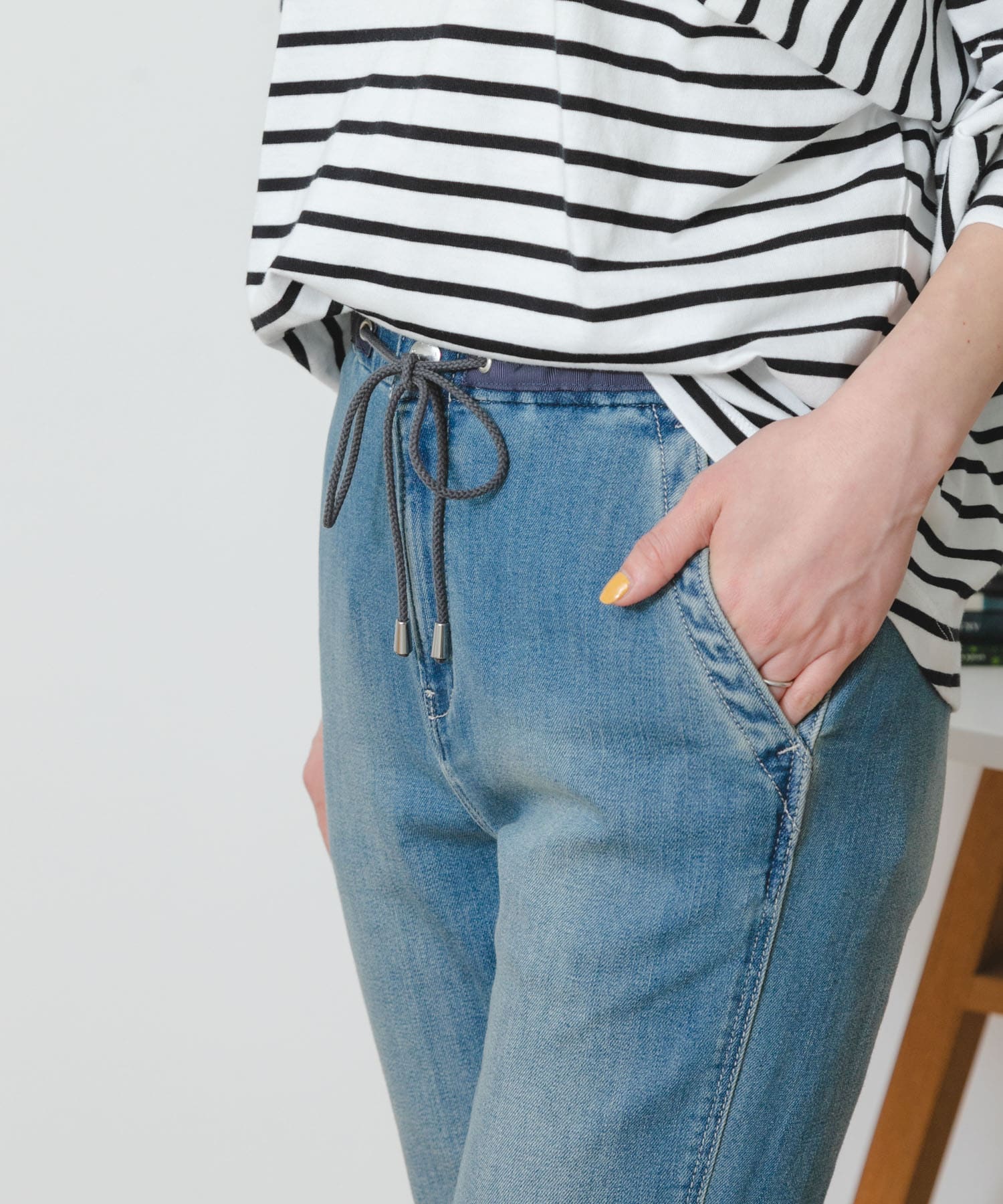 MONAME DENIM EASY SLIM(XS LIGHTBLUE): ボトム｜URBAN RESEARCH公式