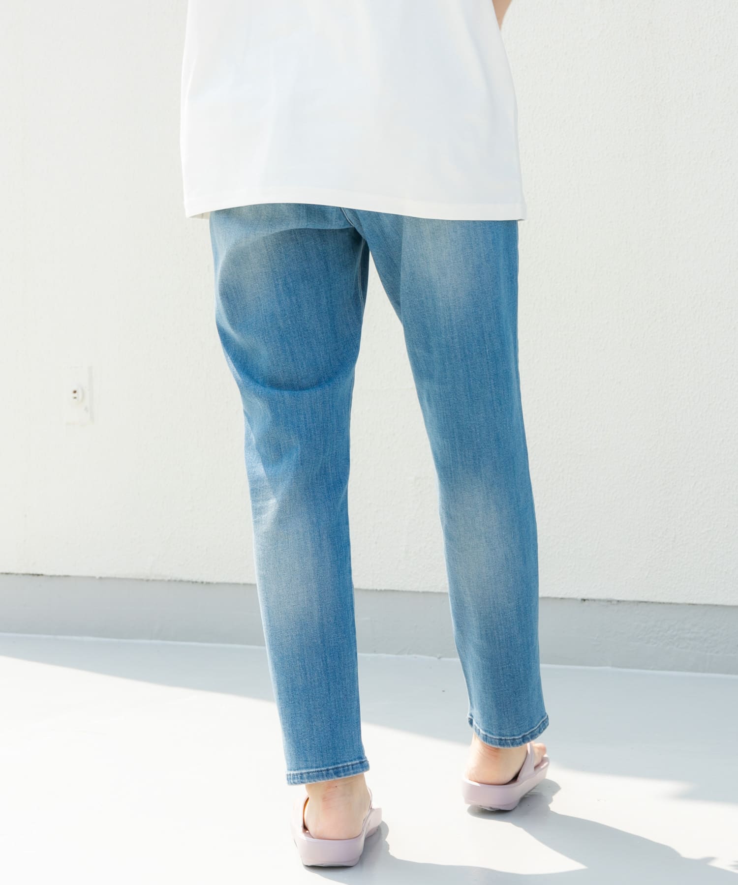 LIGHTBLUE