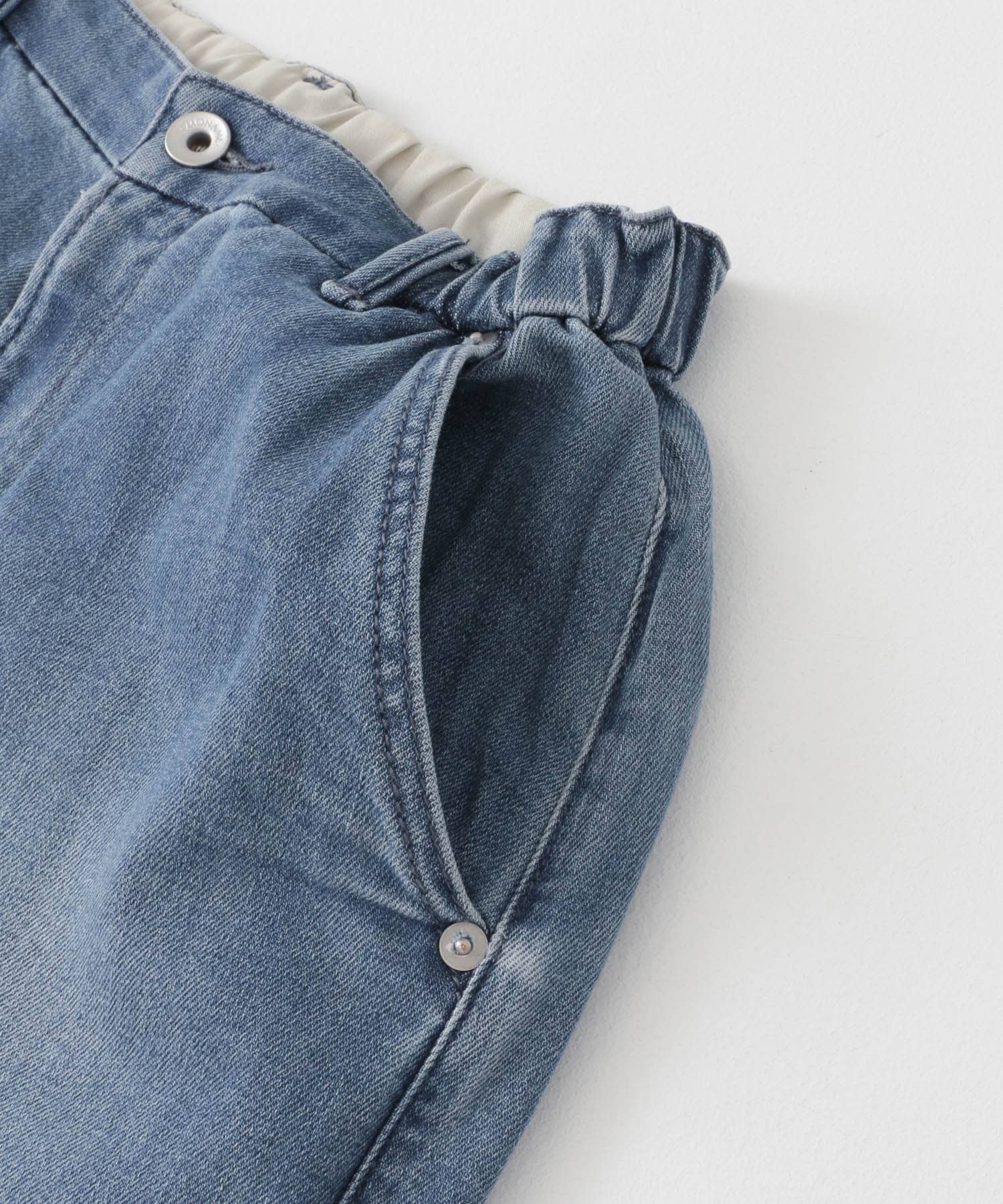 Moname　DENIM RELAX SLIM LIGHTBLUE XS