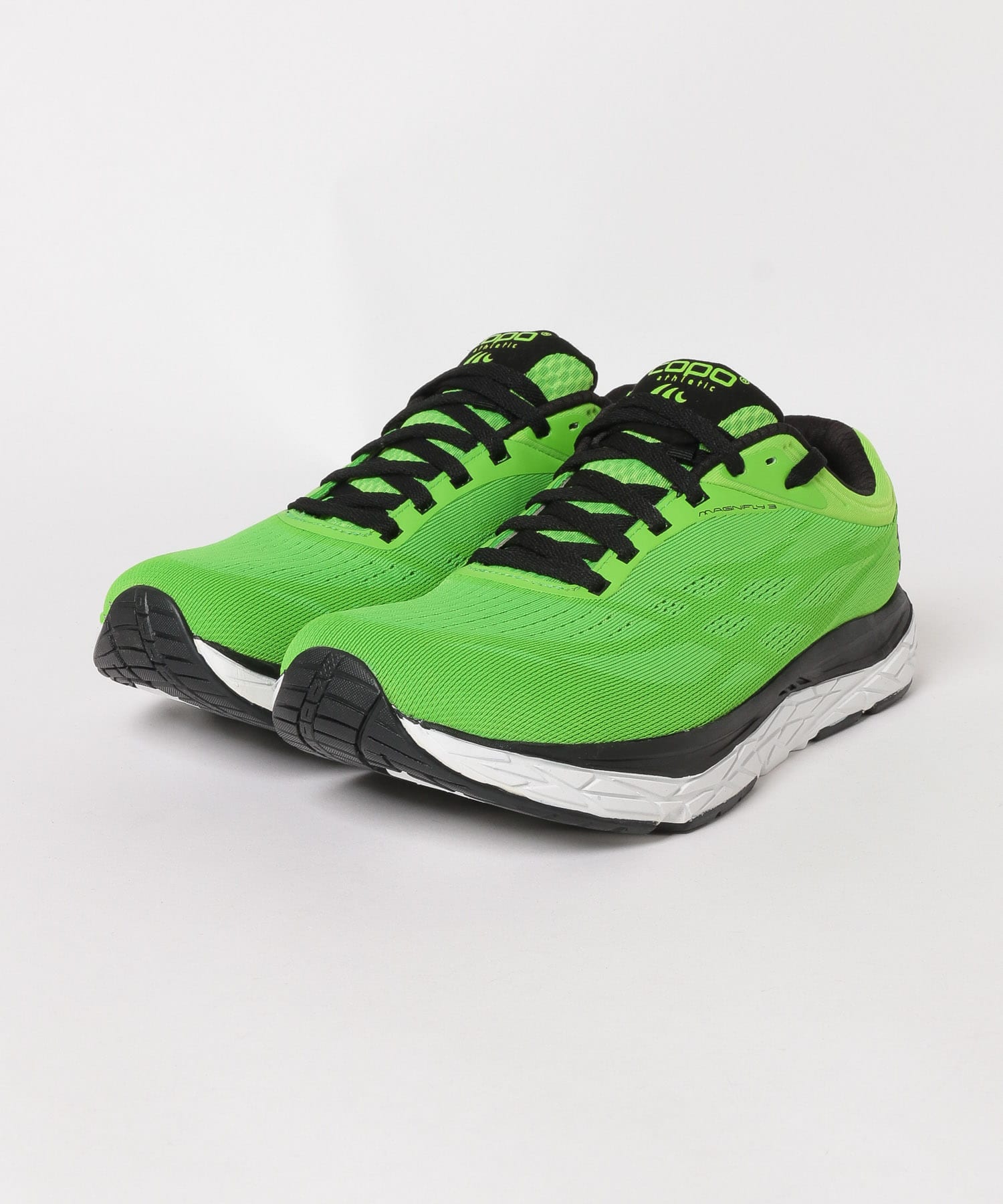 TOPO athletic　Magnifly 3∴