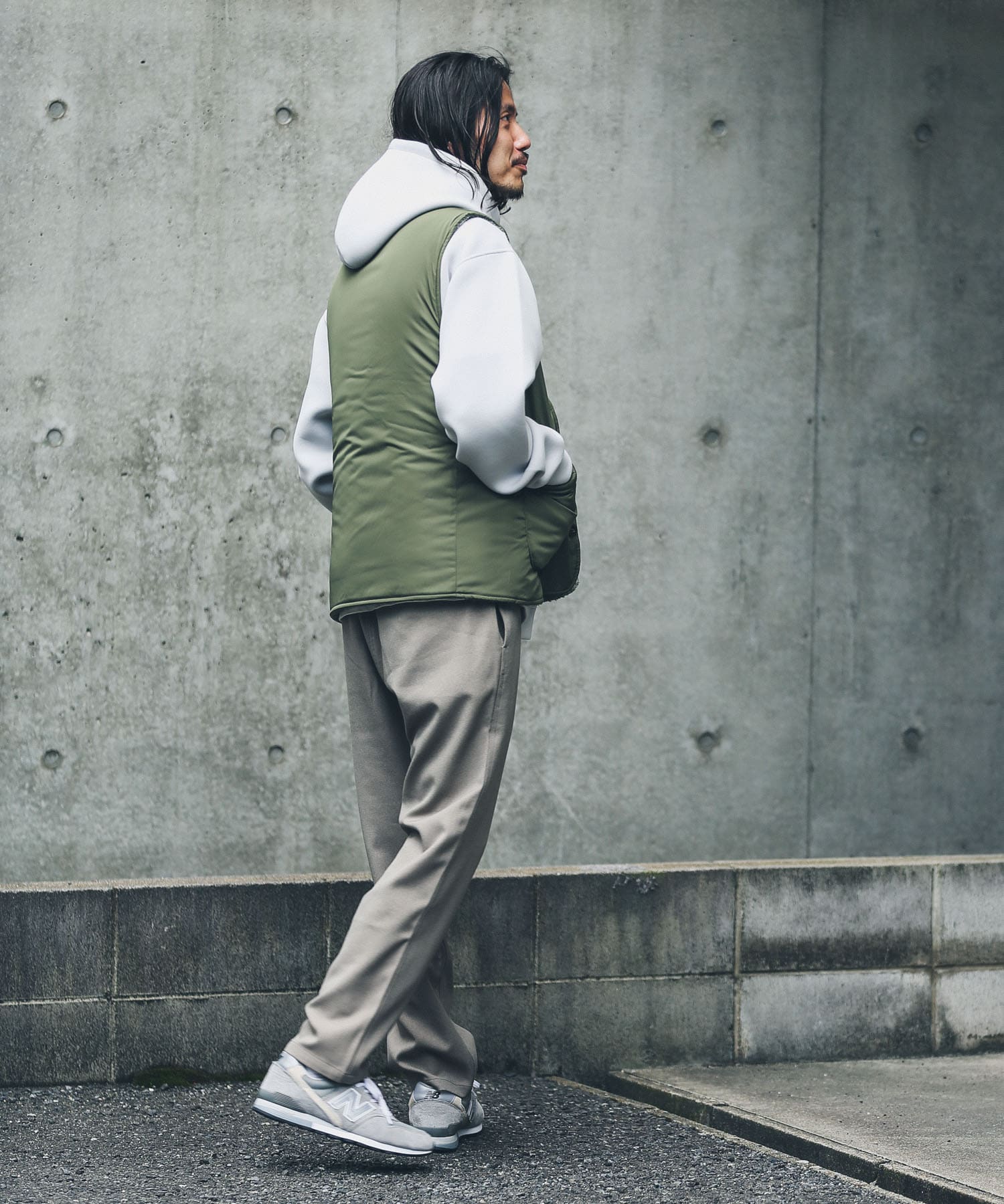 KHAKI