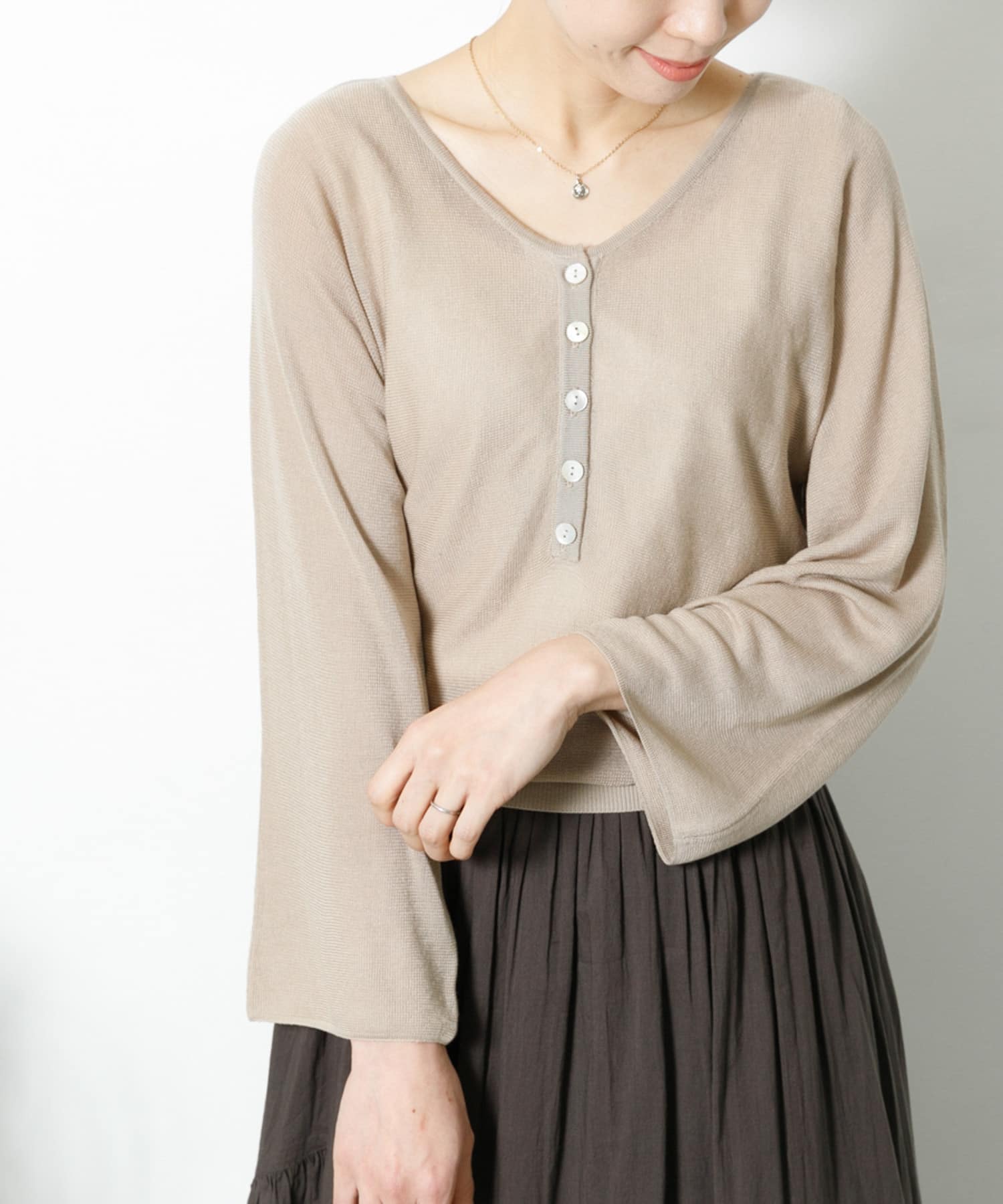 L.グレー