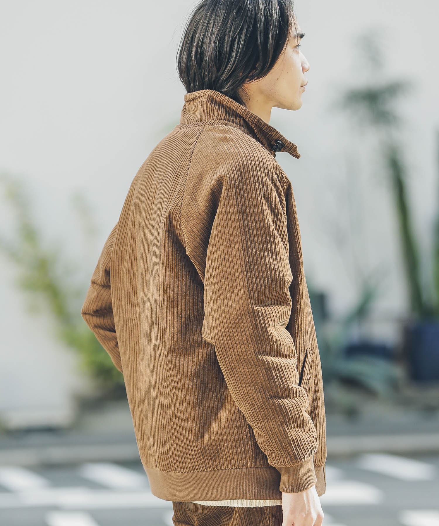 ブラウン