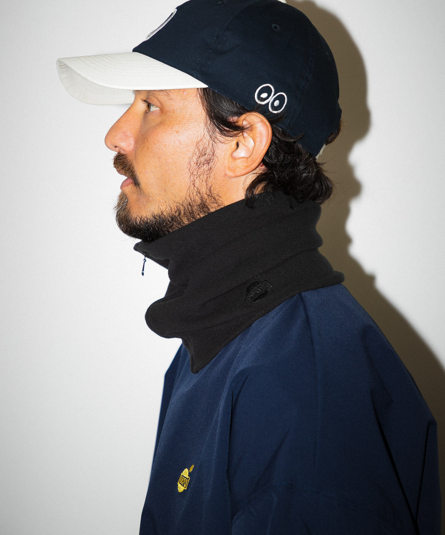 ブラック