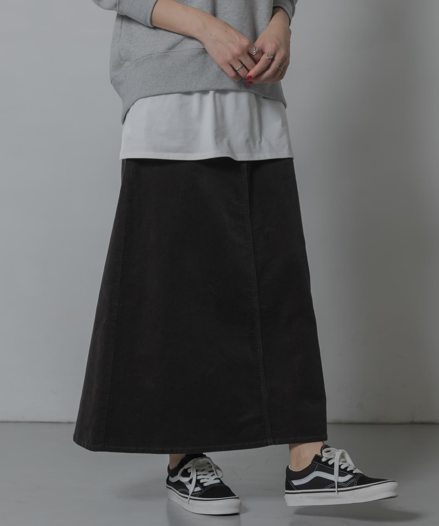 コーデュロイトラペーズスカート