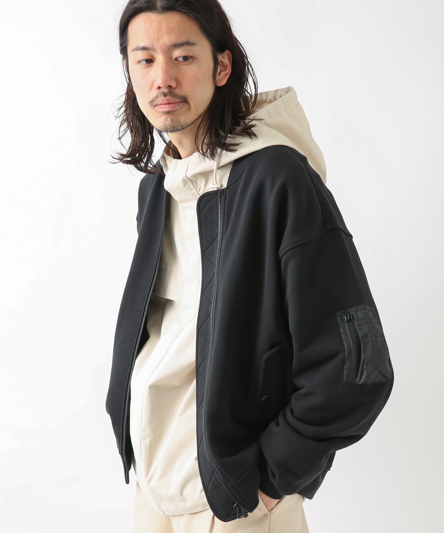 ブラック