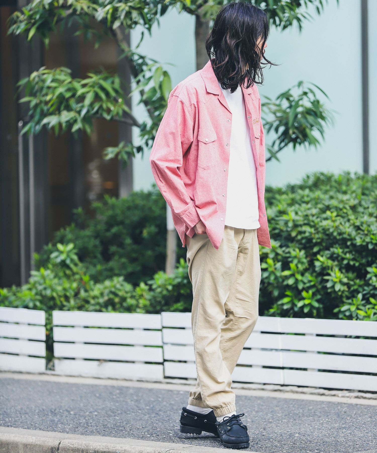 ピンク