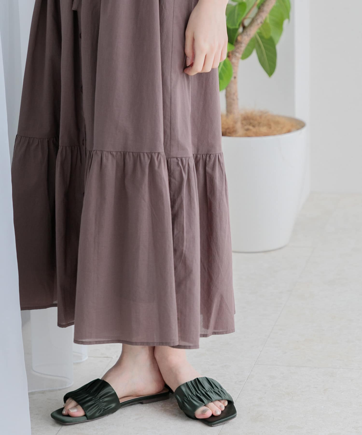 サテンシャーリングサンダル ダークオリーブ S