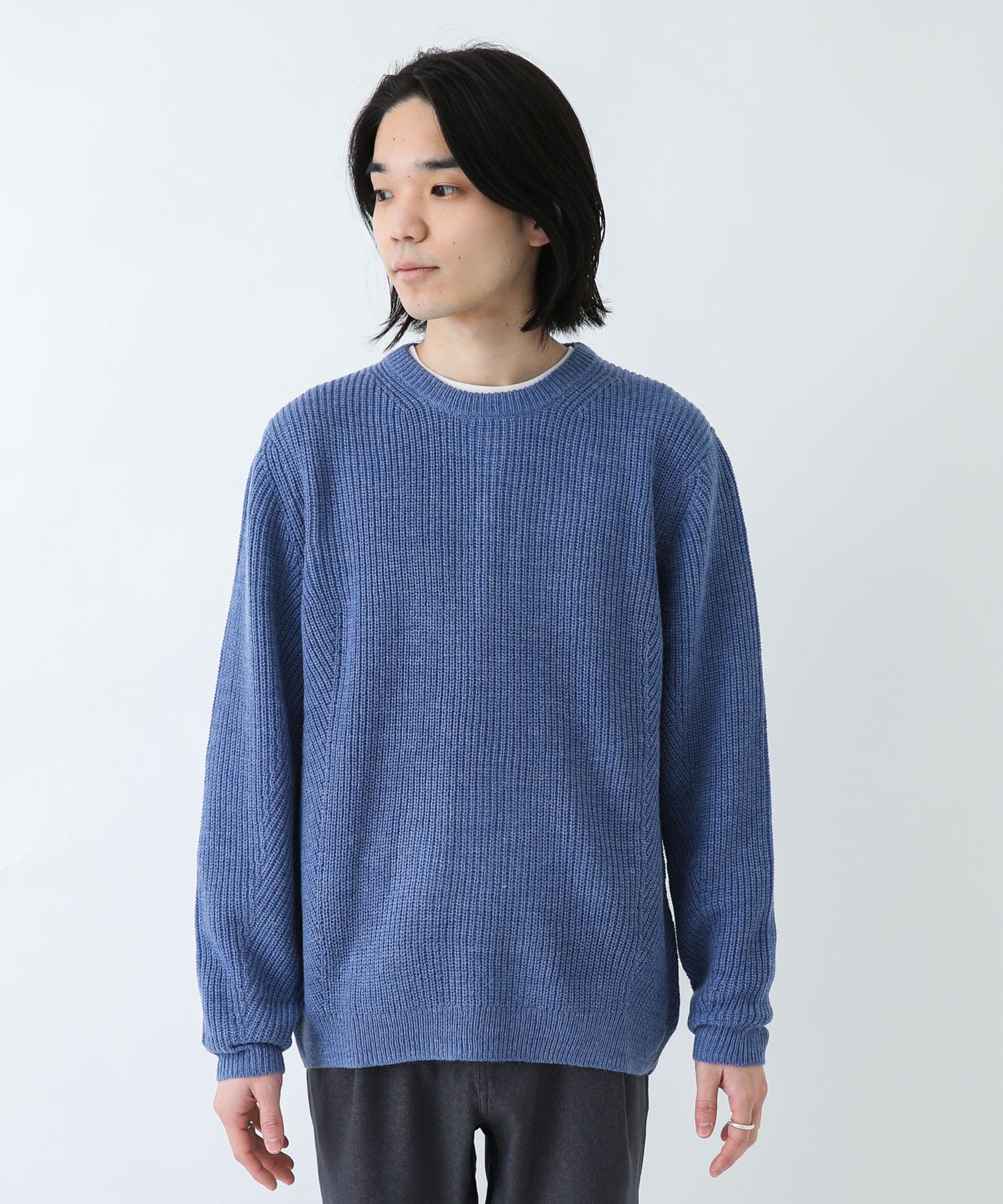 ブルー