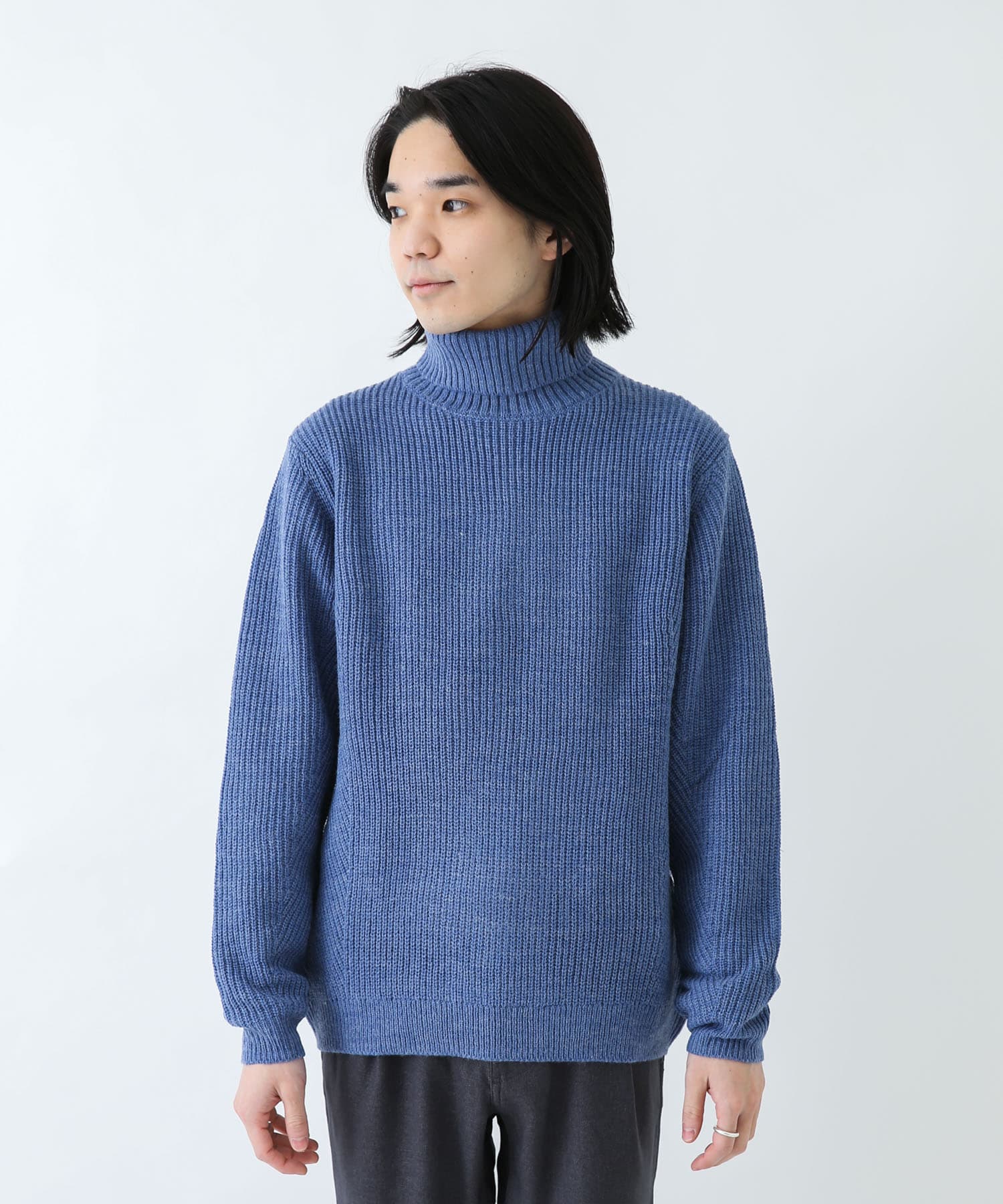 ブルー