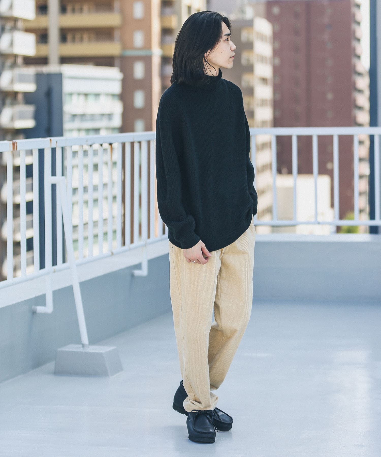 ブラック